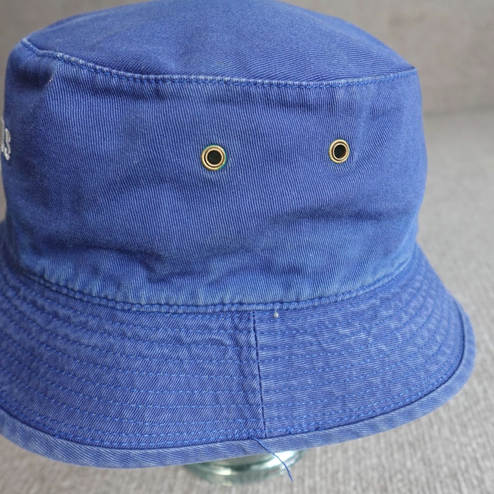 Nike VINTAGE Nike Bucket Hat Duke University Blue Devils Reversible Hat Men One Size Blue University 90s? Size ONE SIZE - 3 Thumbnail