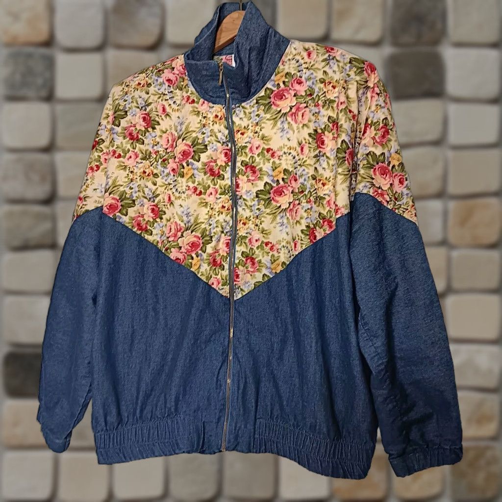 Vintage VINTAGE Alice Martin Jacket Women M Bomber Jacket Chambray Floral Peony Flowers Lightweight Blue Long Sleeve Zip Casual Women's M Size 32" / US 10 / IT 46 - 1 Thumbnail