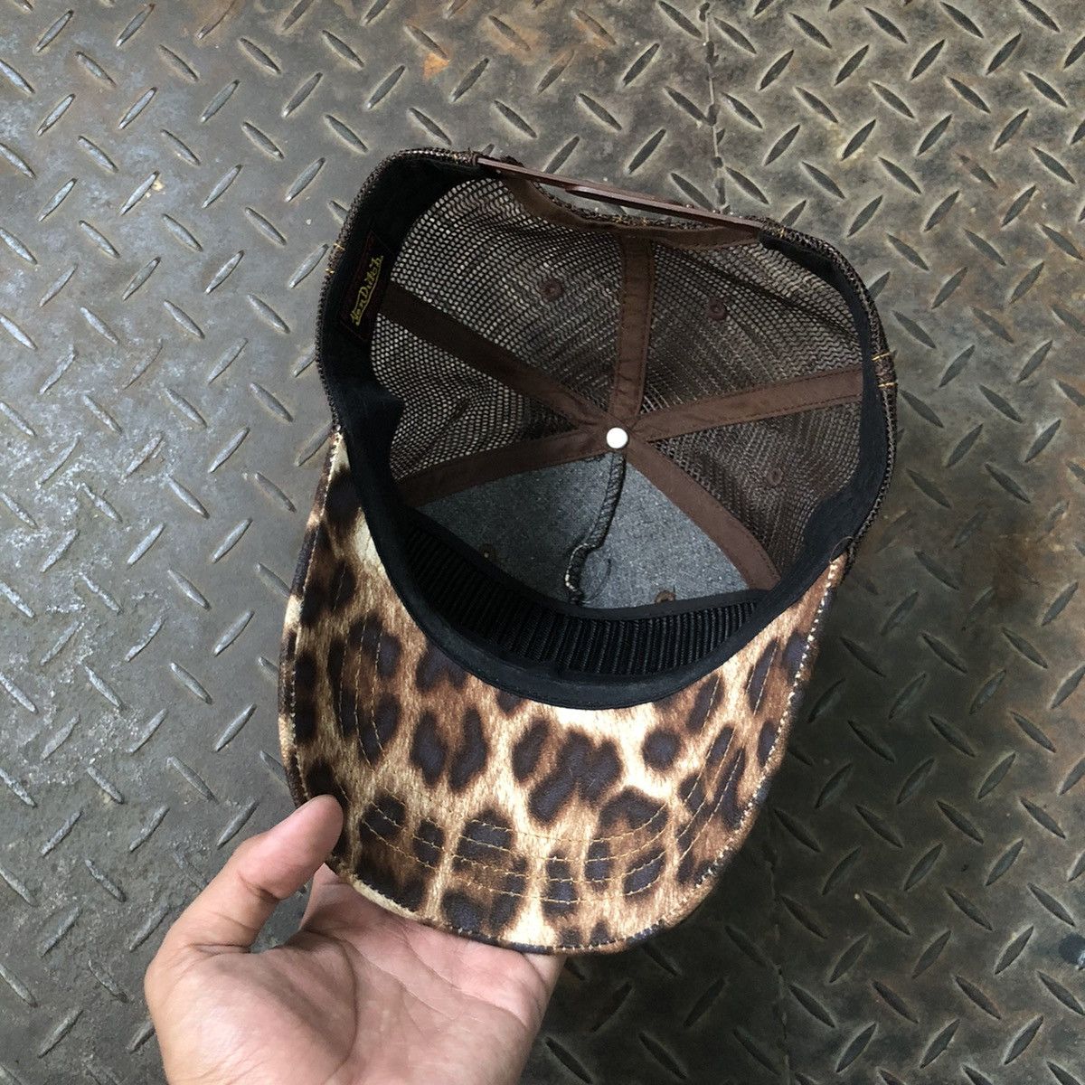 Von Dutch 🚫 SOLD 🚫 Von Dutch Eric Bostrom Leopard Suede Trucker Hat Size ONE SIZE - 8 Thumbnail