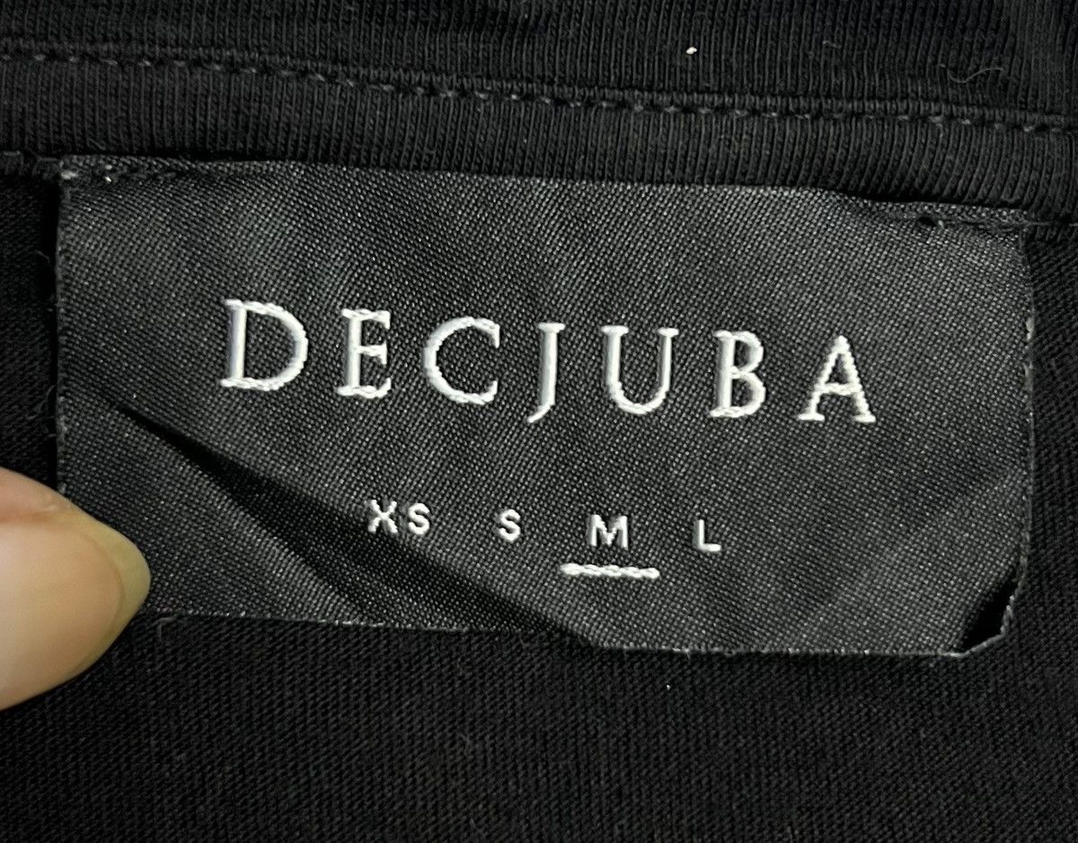 Band Tees DECJUBA WORLD TOUR 2026 SHIRT Size US M / EU 48-50 / 2 - 7 Thumbnail