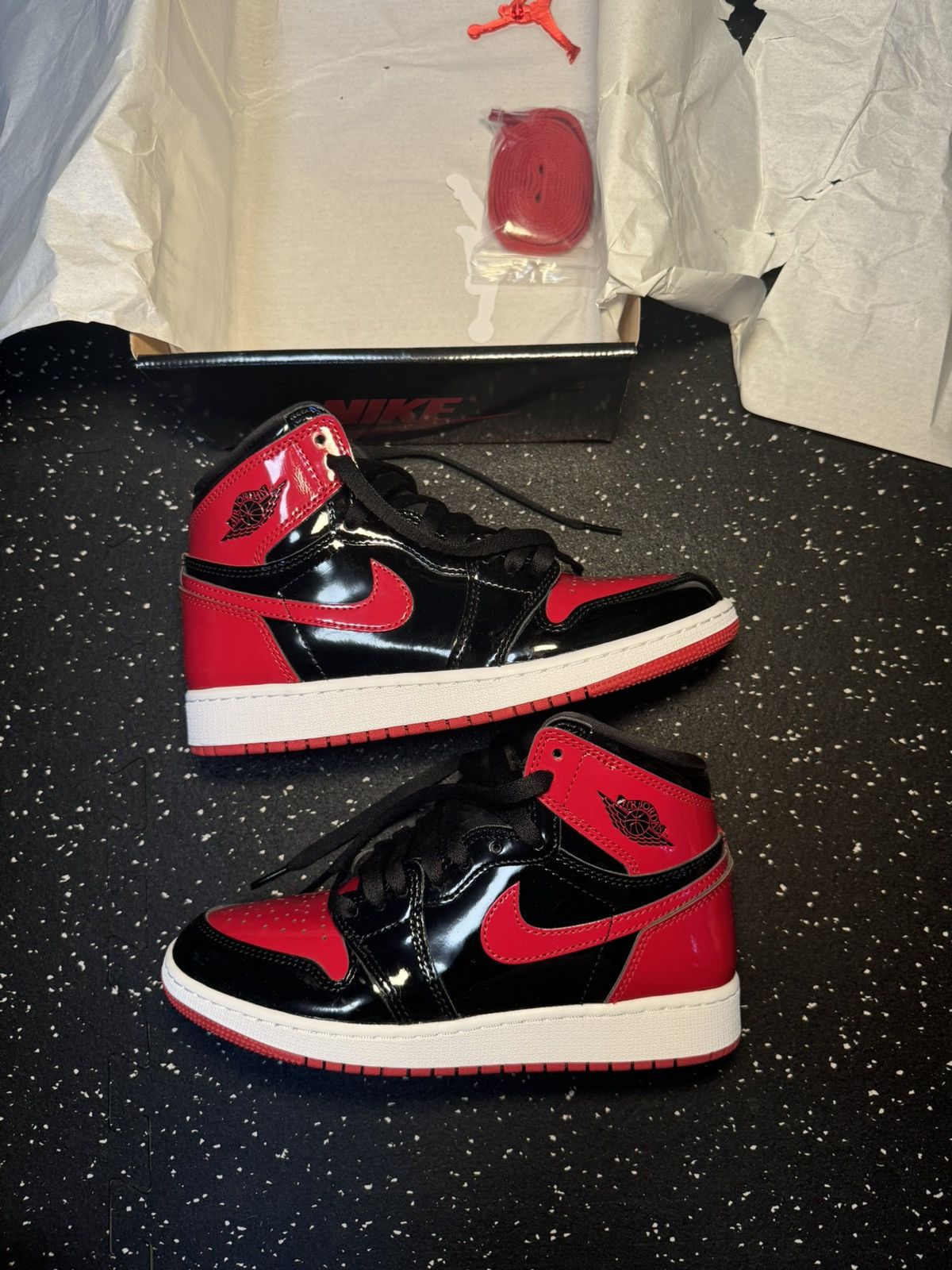Jordan Brand × Nike Nike Air Jordan 5.5 Y BOYS like new gently worn black + red Size US 5.5 / EU 38 - 2 Thumbnail