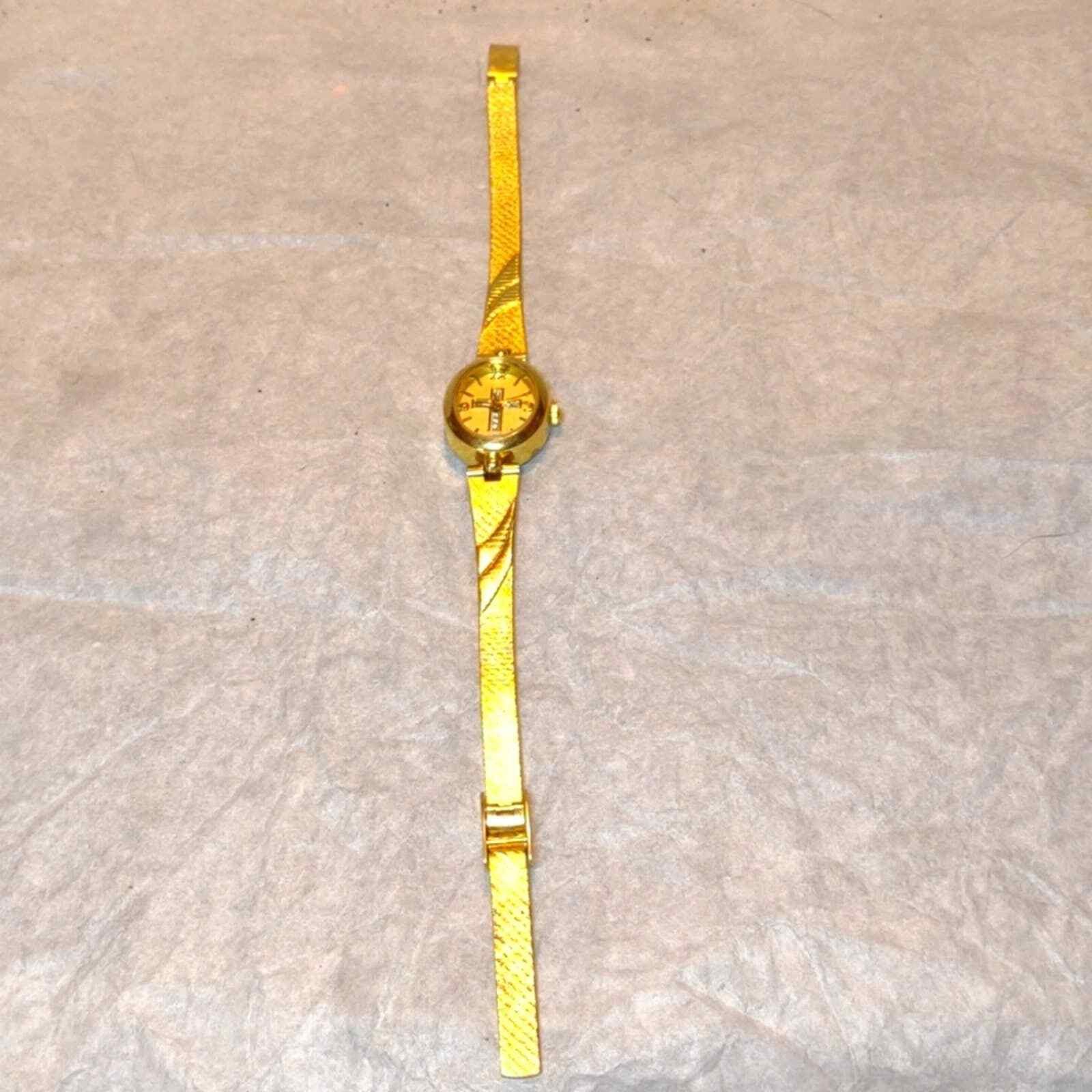 Vintage Vintage Avon stainless steel gold cross watch~Rhinestones Size ONE SIZE - 4 Thumbnail