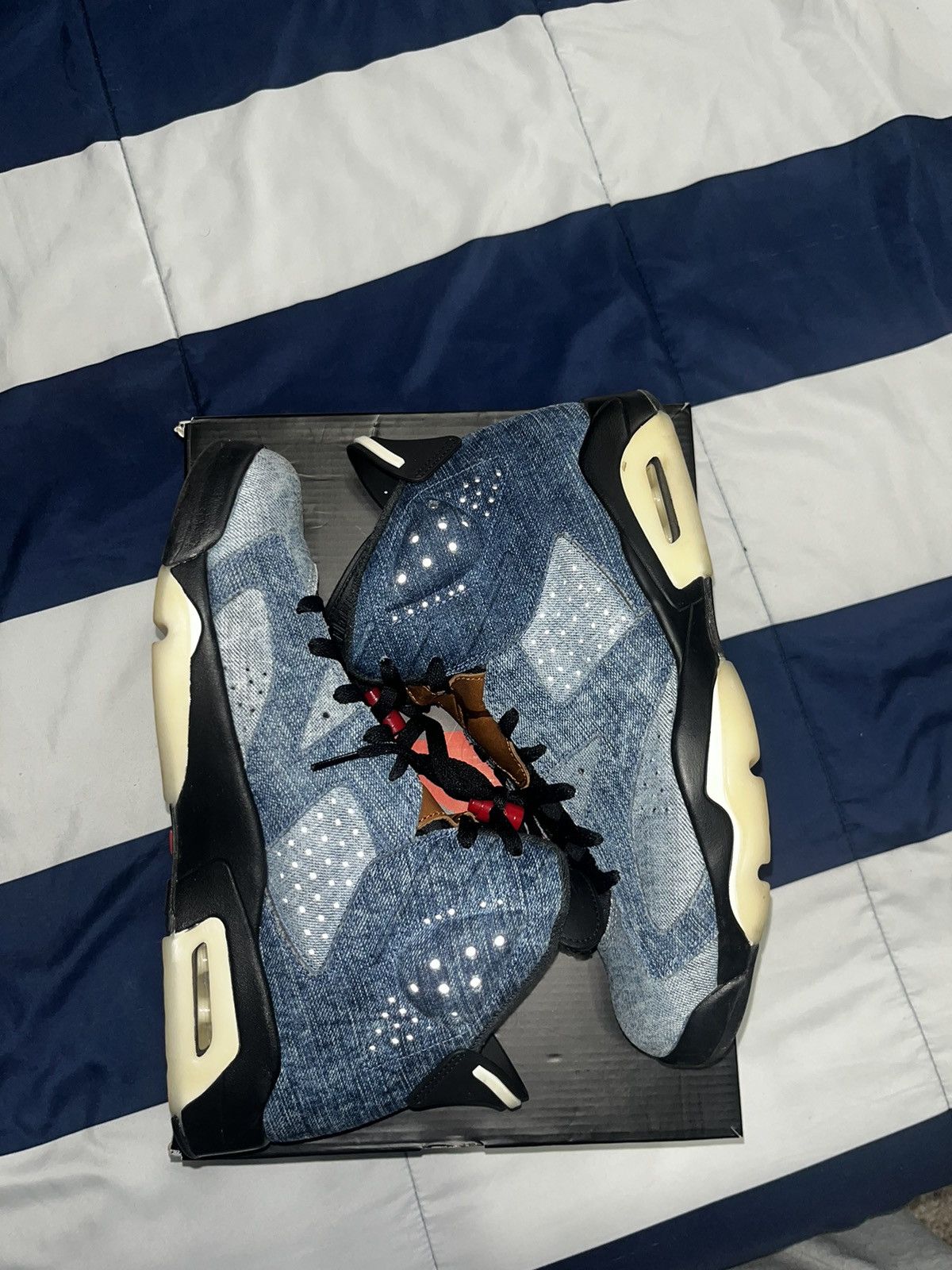 Jordan Brand × Nike Air Jordan 6 Retro Size US 11 / EU 44 - 2 Thumbnail