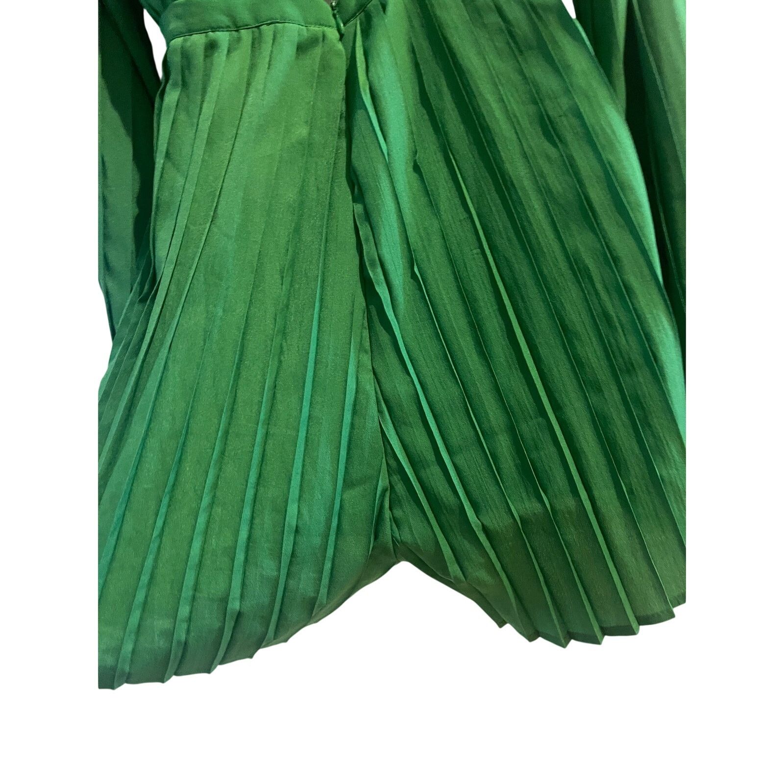 PrettyLittleThing PrettyLittleThing Green Pleated Long Sleeve Romper Size US 6 Size 28" / US 6 / IT 42 - 8 Thumbnail