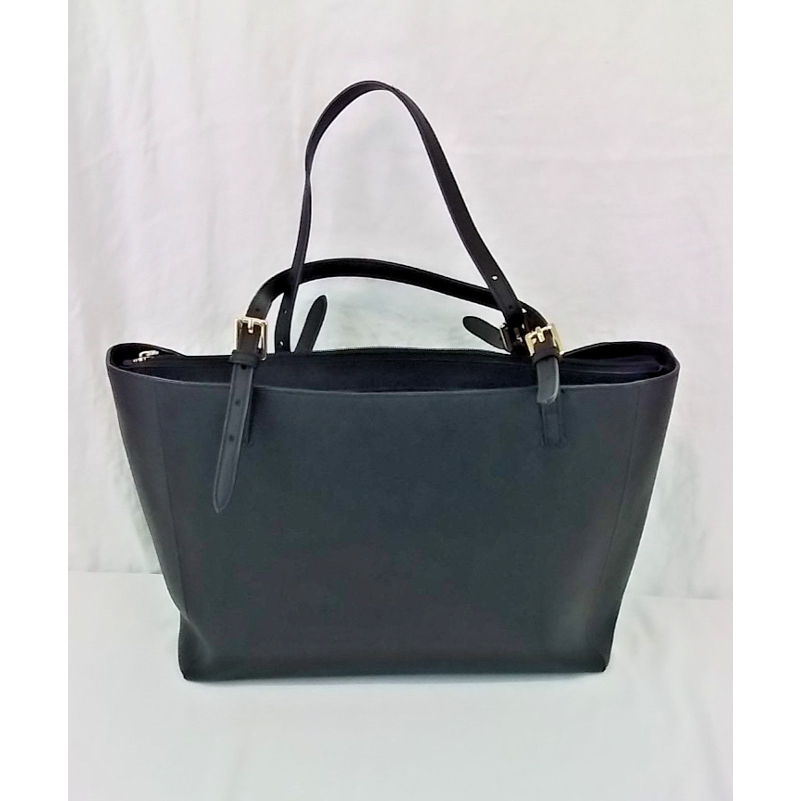 Tory Burch Tory Burch Black Leather Shoulder Bag Gold Hardware Size ONE SIZE - 4 Thumbnail
