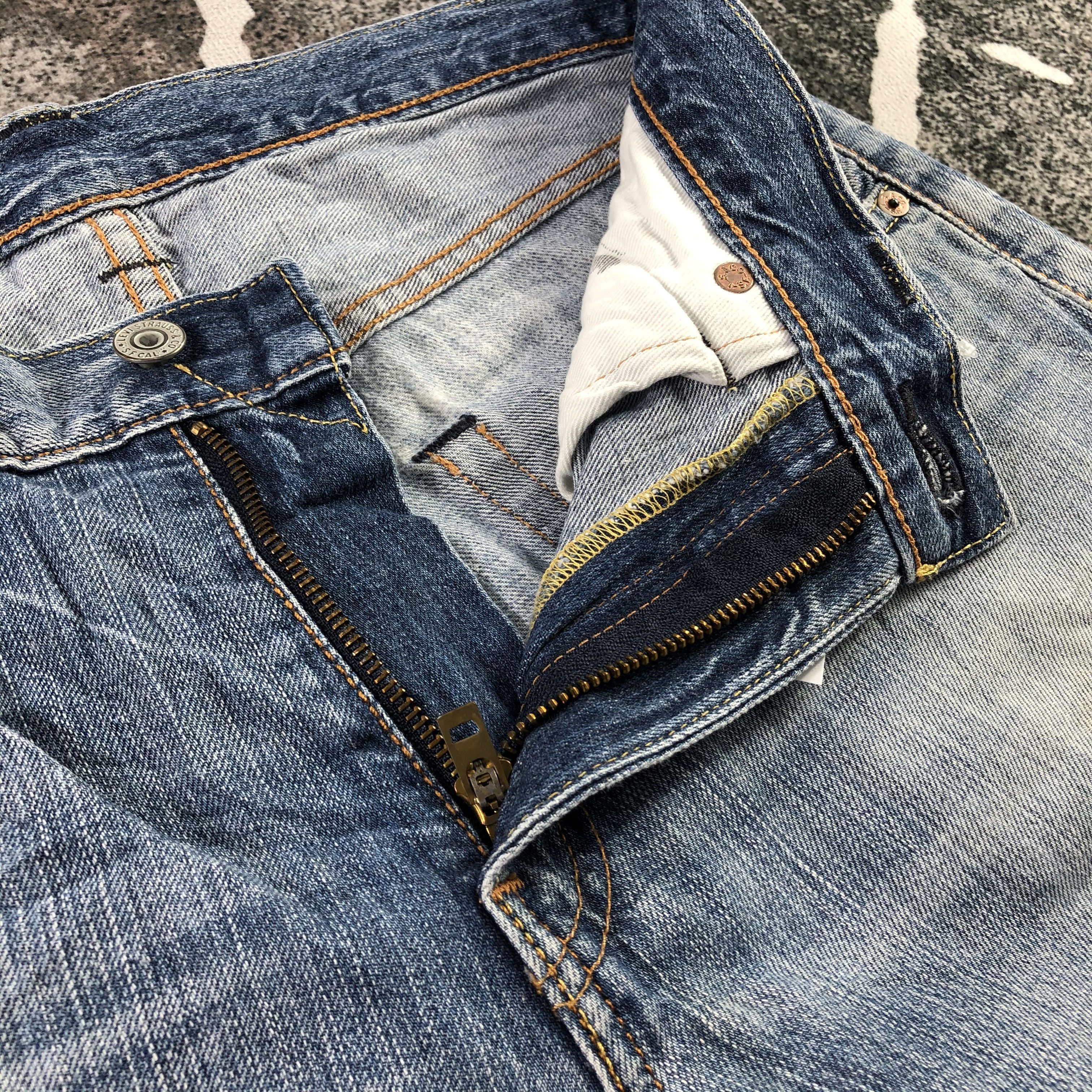 Levi's Levi's 502 Jeans Distress Faded Blue Denim KJ1402 Size US 31 - 8 Thumbnail