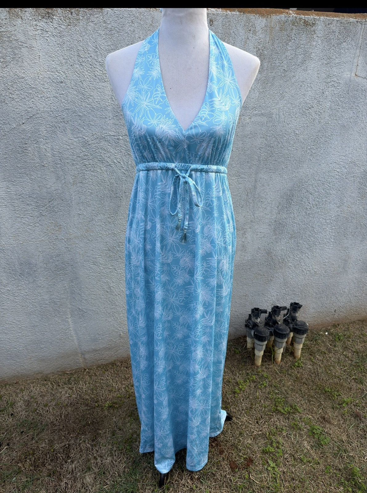 Reyn Spooner Reyn Spooner Brrr Hihipea Maxi Halter Dress Women's M Blue Size M / US 6-8 / IT 42-44 - 1 Thumbnail