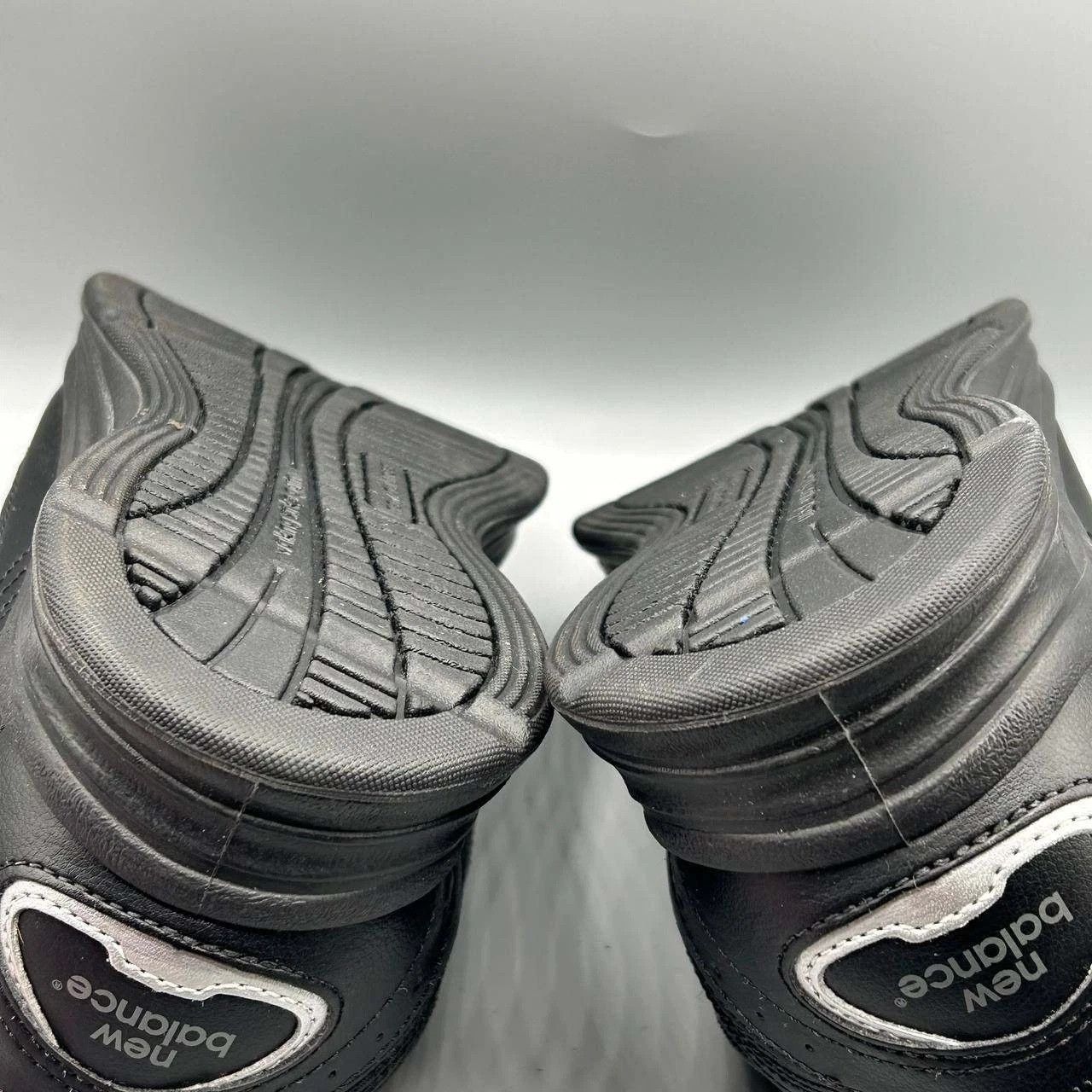 New Balance New Balance 577 Walking Leather Hook and Loop MW577VK 9 2E Size US 9 / EU 42 - 9 Thumbnail