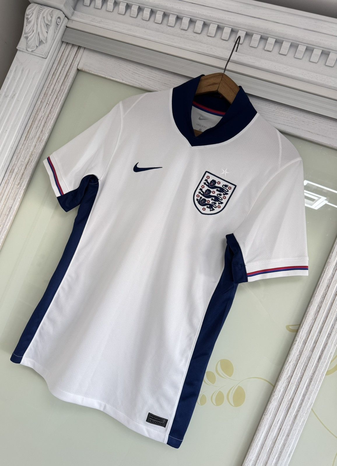 Nike England 2024-2025 Home Soccer Jersey Football Kit Shirt Size US S / EU 44-46 / 1 - 3 Thumbnail