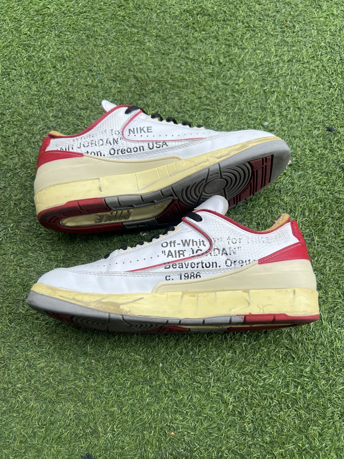 Jordan Brand × Off-White Off-white x AJ2 Low Retro Varsity Red DJ4375-106 Size US 10 / EU 43 - 3 Thumbnail