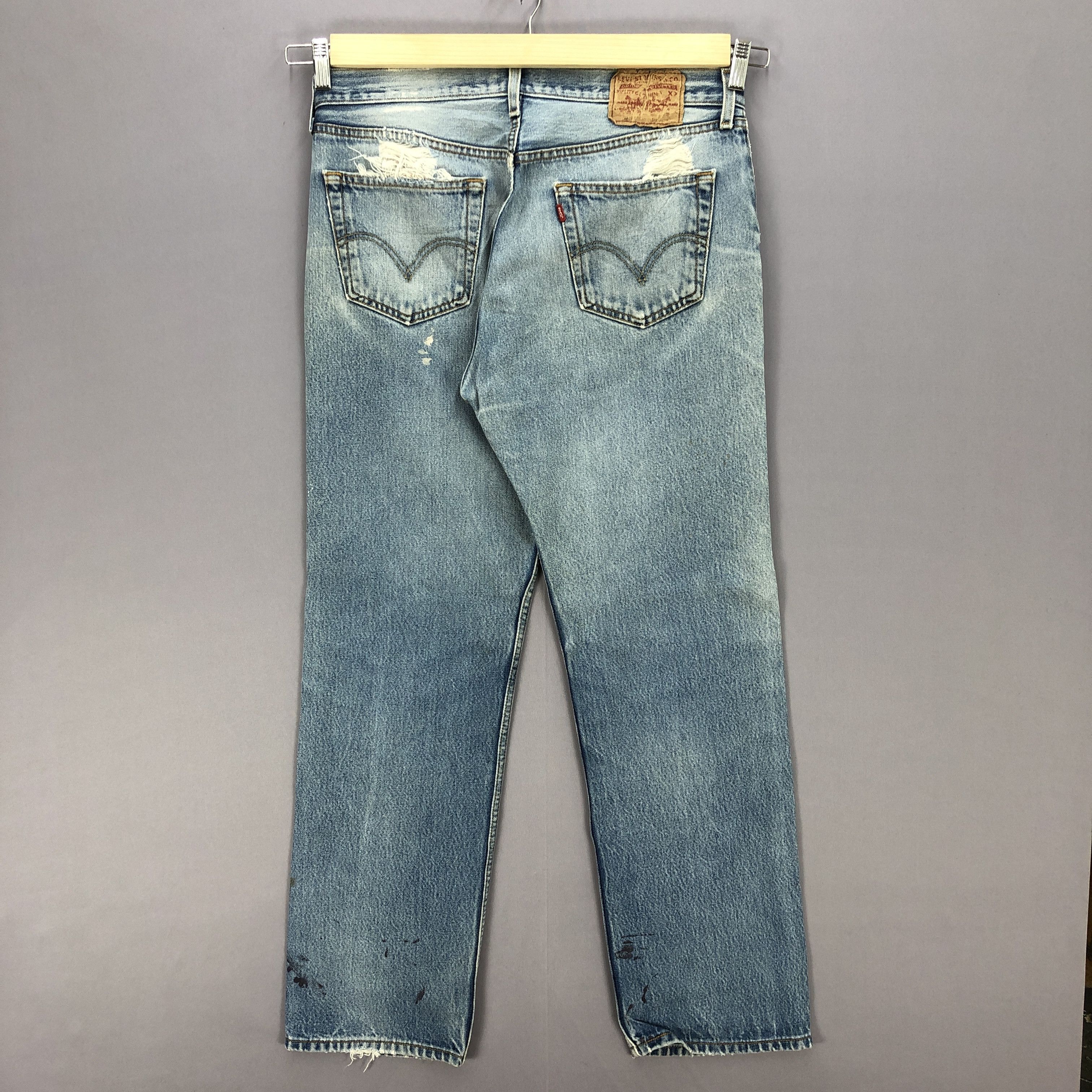 Levi's Vintage Distressed Levis 501 Jeans Levi's 501 Faded Denim Size US 32 / EU 48 - 2 Thumbnail