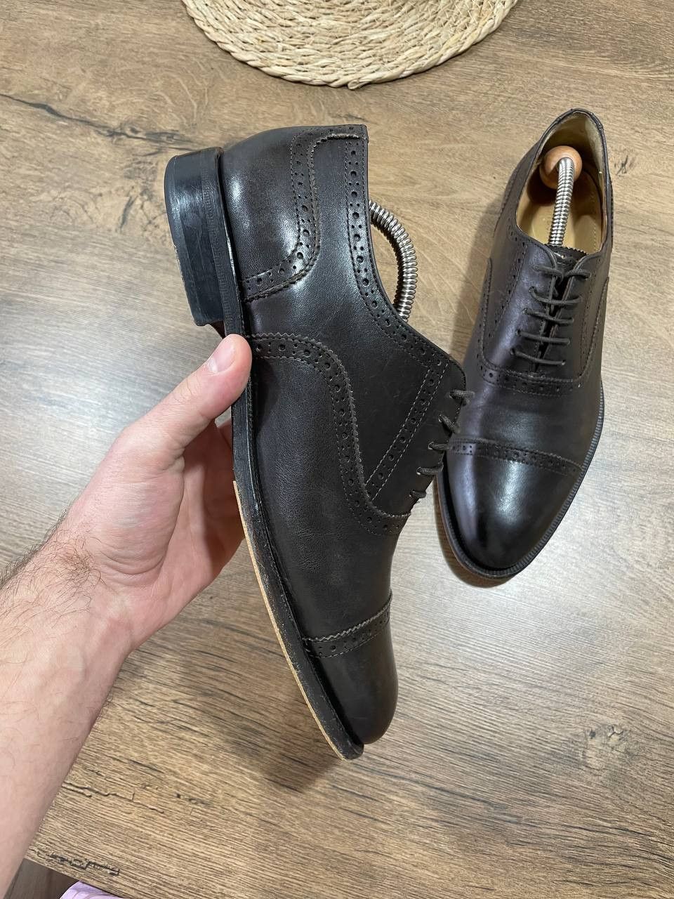 Suitsupply Suitsupply Oxford Brown Brogue Derby in Calf Leather mens Size US 7.5 / EU 40-41 - 4 Thumbnail