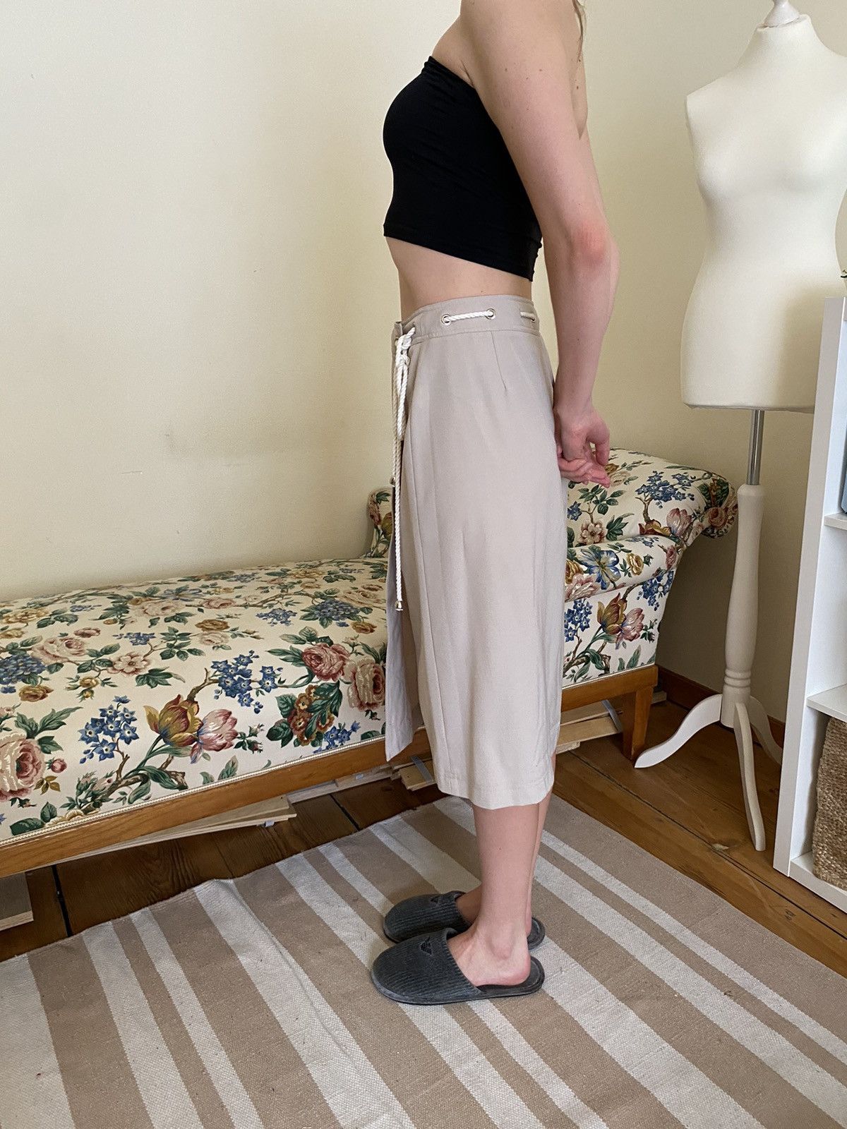 Mugler × Thierry Mugler × Vintage Thierry Mugler Desing 90’/00’ Vintage MIDI Skirt Size 27" / US 4 / IT 40 - 4 Thumbnail