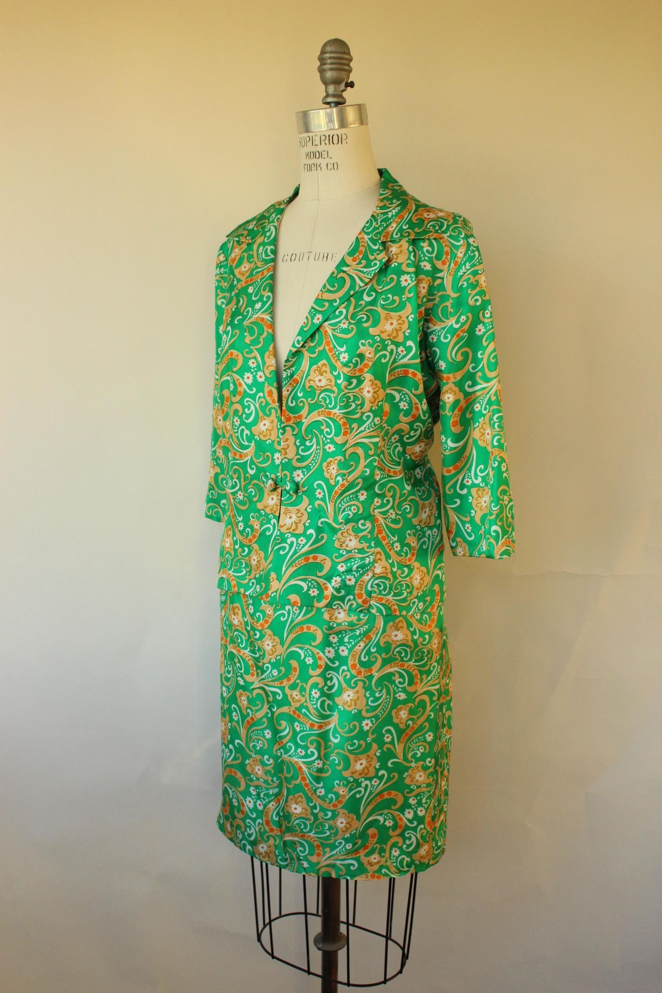 Vintage Vintage 1960s Suit, Green and Gold Silk Jacket and Skirt wit Size M / US 6-8 / IT 42-44 - 9 Thumbnail