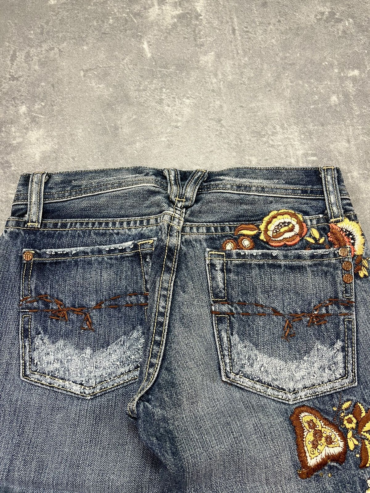 Miss Me Miss Me Vintage Embroidered Flowers Flared Bootcut Denim 25 Size 25" / US 0 / IT 36 - 12 Thumbnail