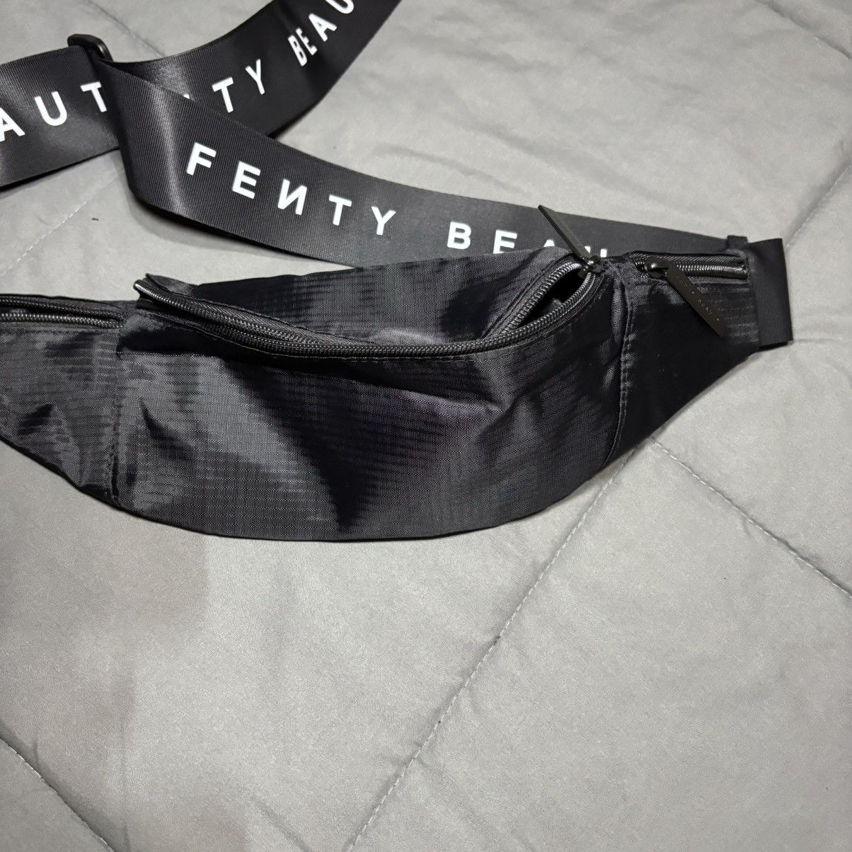 Fenty FENTY BEAUTY adjustable Belt Fanny Pack Bag NWOT Size ONE SIZE - 10 Thumbnail