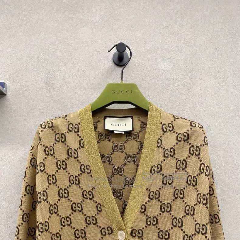 Gucci Gucci Logo full-print V-neck single-breasted long-sleeved Size S / US 4 / IT 40 - 4 Thumbnail