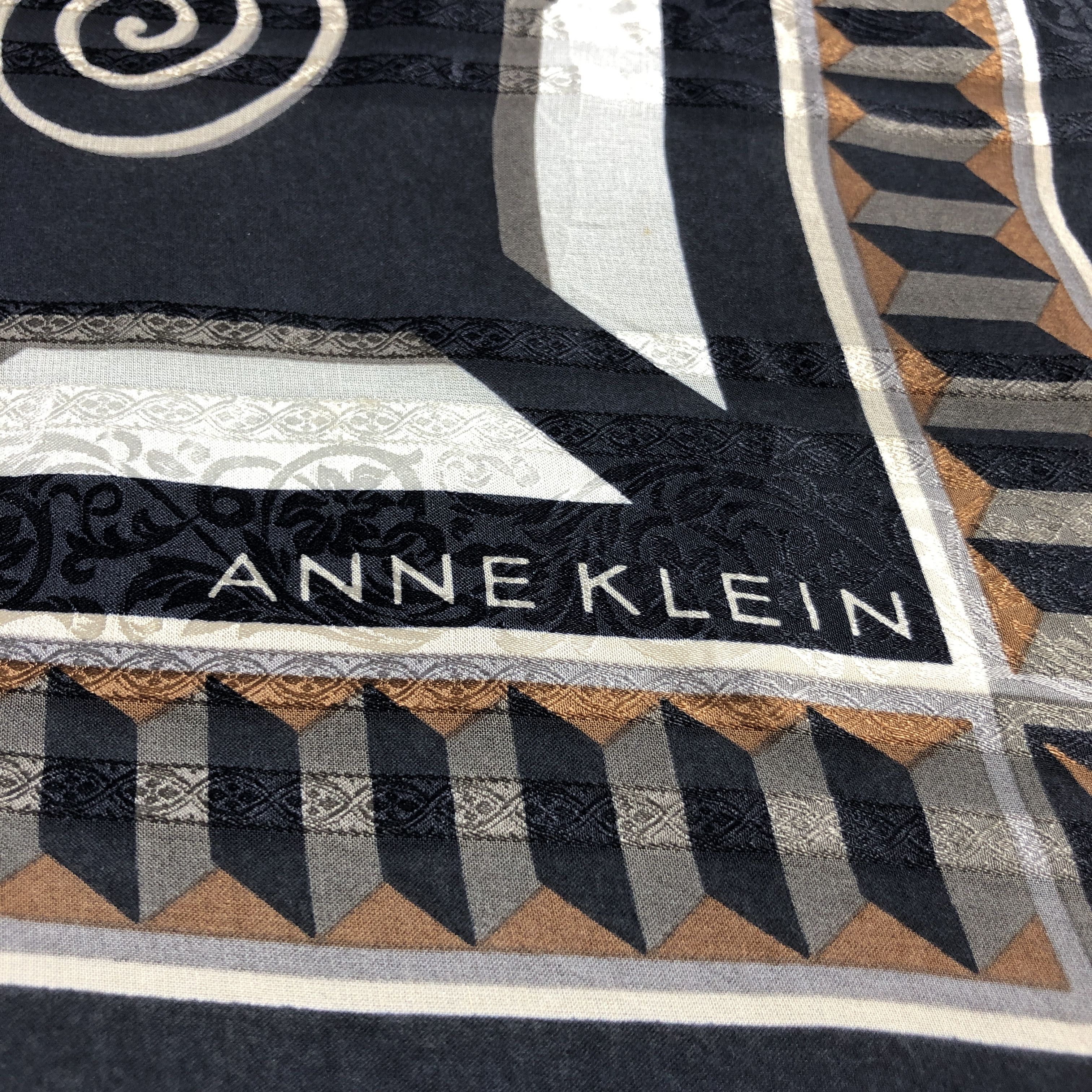 Japanese Brand Anne Klein Luxury Abstract Silk Scarf M1202 Size ONE SIZE - 4 Thumbnail