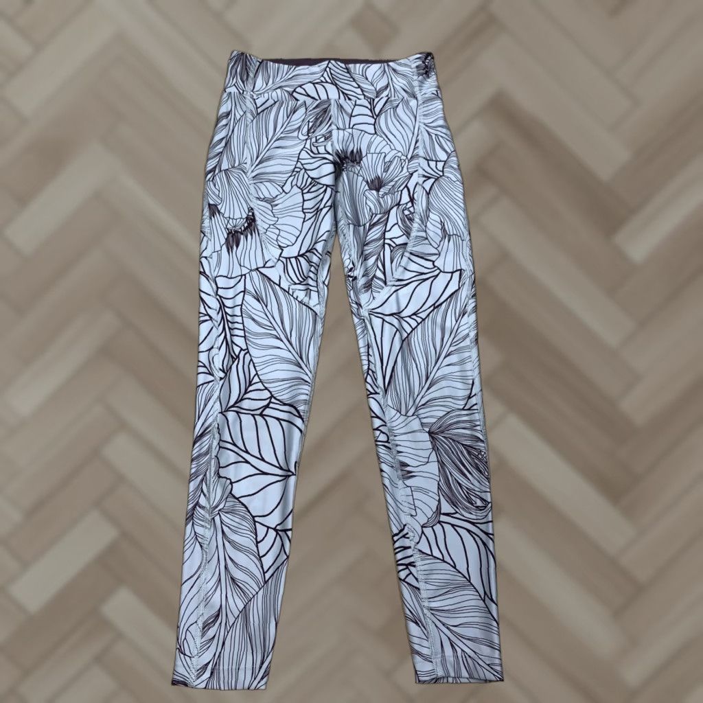 Vintage Maaji Leggings Womens XS White Floral Yoga Casual Ankle Pattern Size 26" / US 2 / IT 38 - 1 Thumbnail