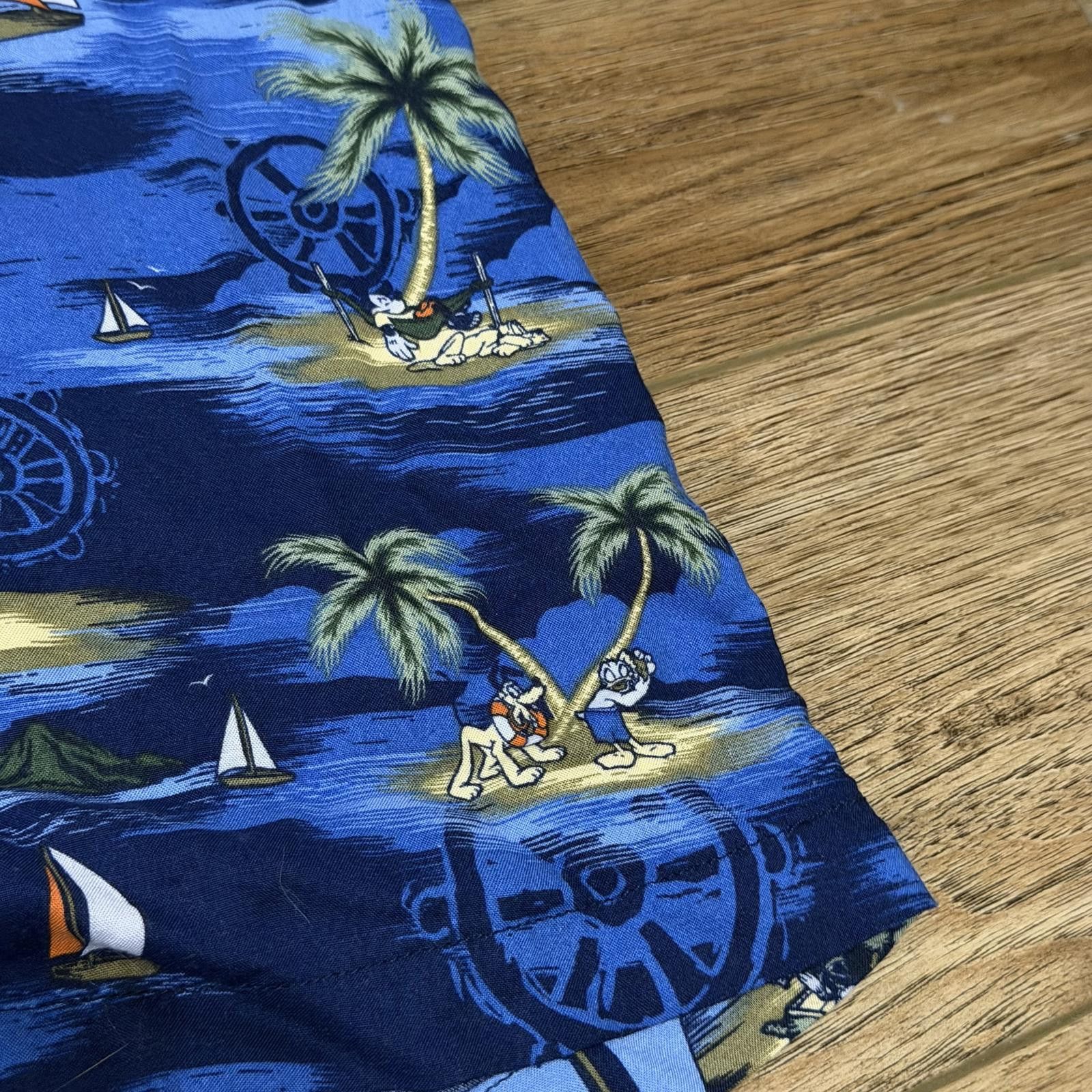 Disney Vintage Y2K Disney Hawaiian Disneyland Resort Rayon Shirt Size US M / EU 48-50 / 2 - 3 Thumbnail