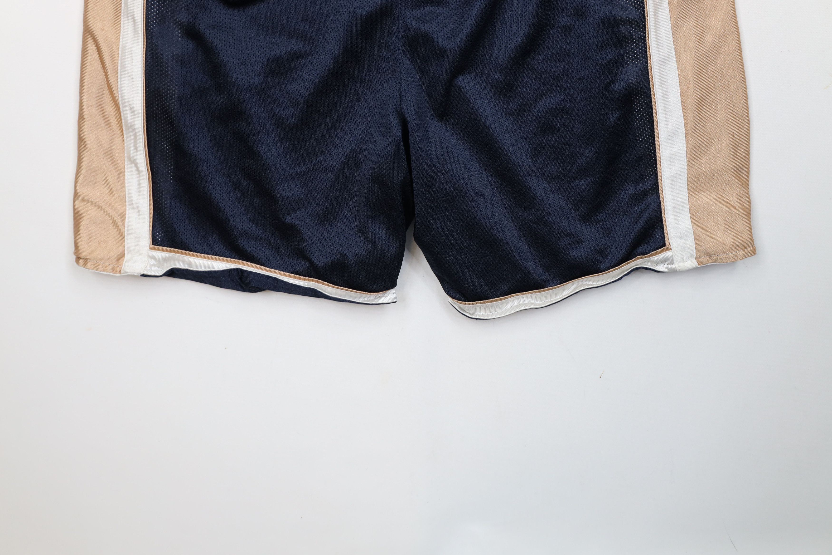 Vintage Vintage 90s Streetwear Reversible Above Knee Gym Shorts Size US 34 / EU 50 - 10 Thumbnail