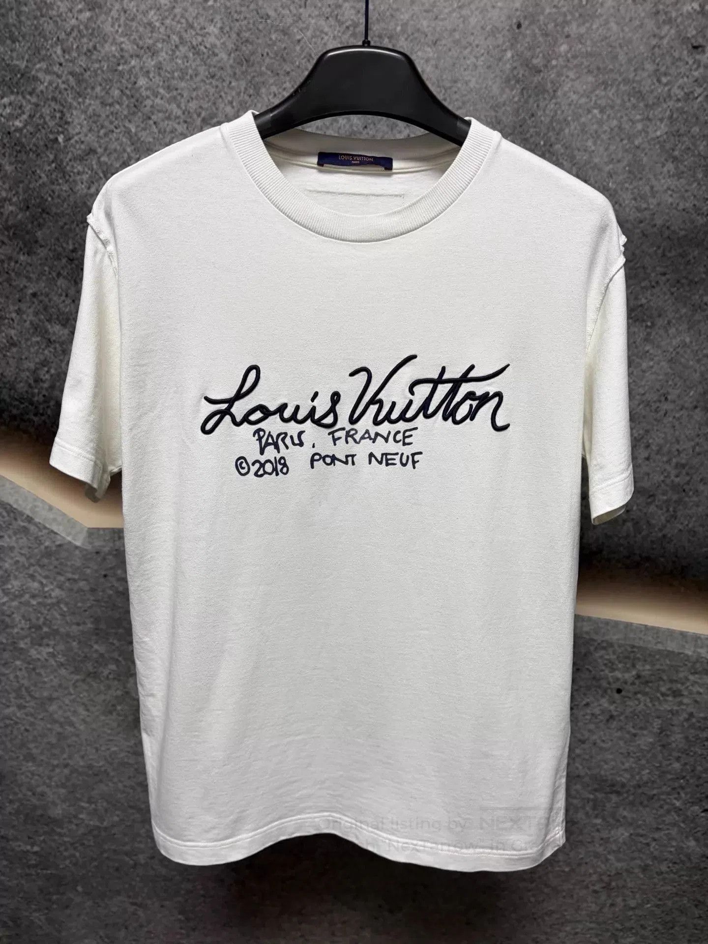 Louis Vuitton White Short Sleeve Graphic T-Shirt Size M. Size US M / EU 48-50 / 2 - 1 Thumbnail