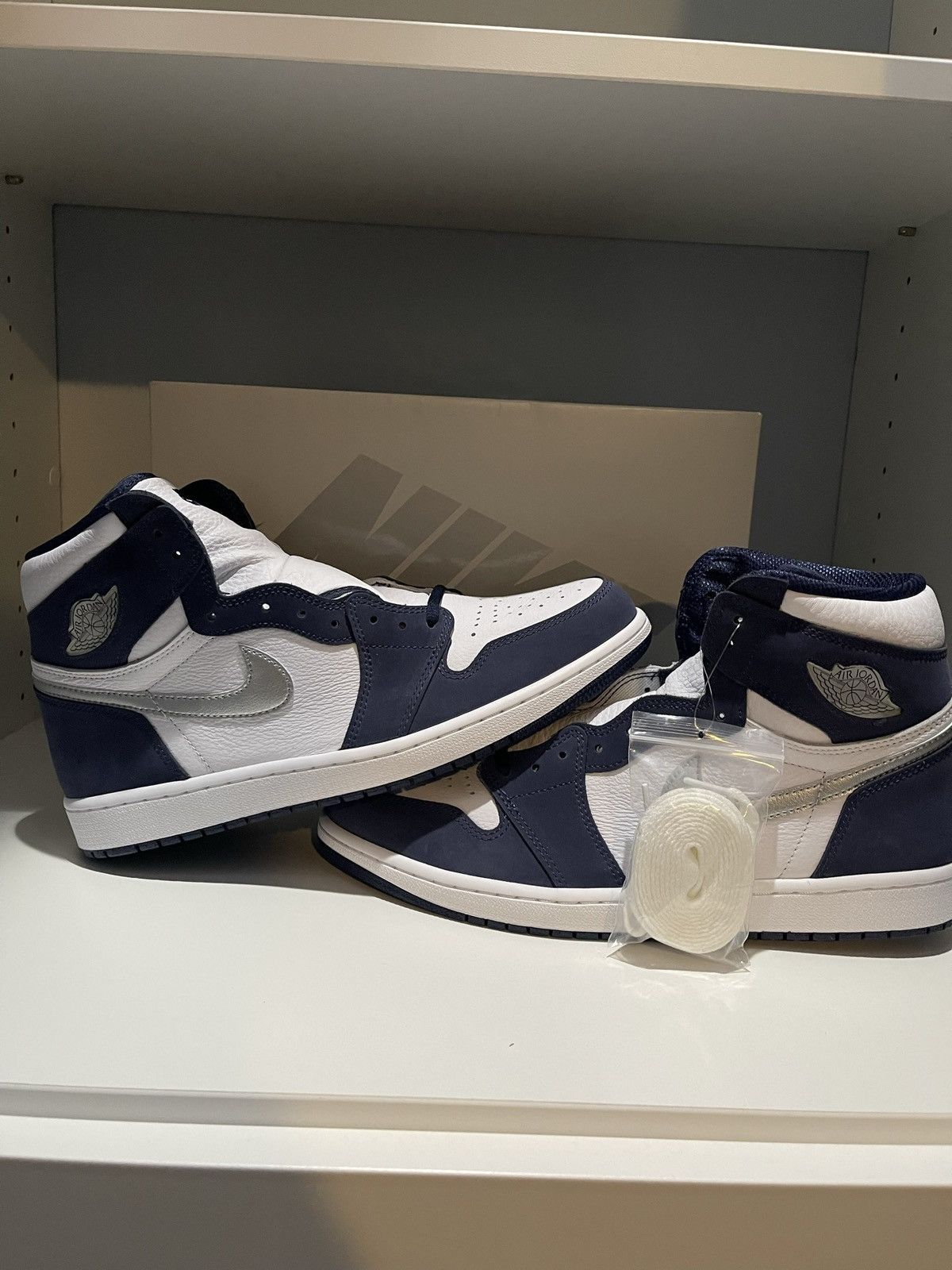 Jordan Brand Jordan 1 Retro ‘Midnight Navy’ Size US 12 / EU 45 - 1 Thumbnail
