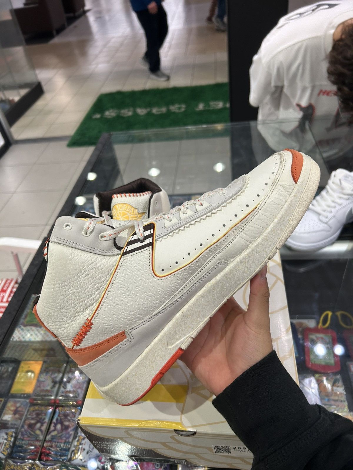 Jordan Brand Jordan 2 Maison Chateau Rogue Size US 13 / EU 46 - 5 Thumbnail