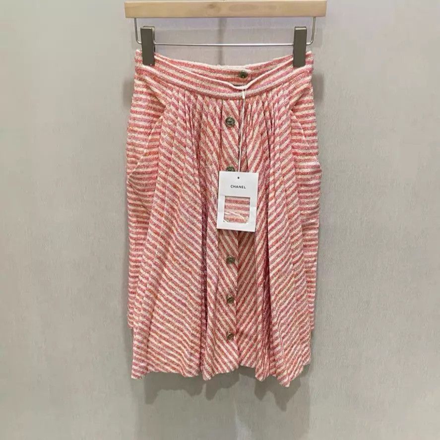 Chanel Chanel Women's Skirt 34 Size 25" / US 0 / IT 36 - 1 Thumbnail
