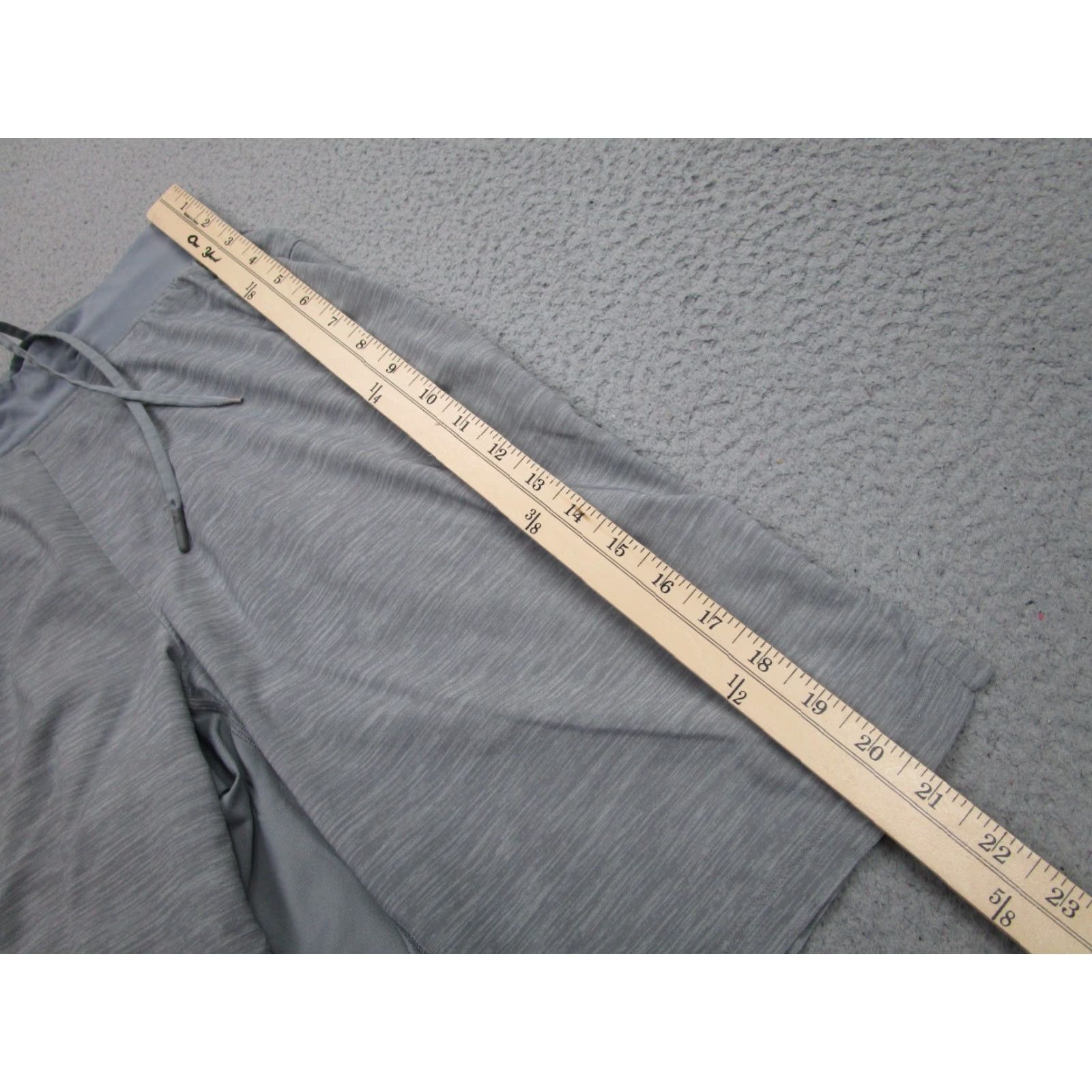 Lululemon Lululemon Shorts Mens Small Gray Heather Athletic Running zipper Pocket Shirt Size US 29 - 3 Thumbnail