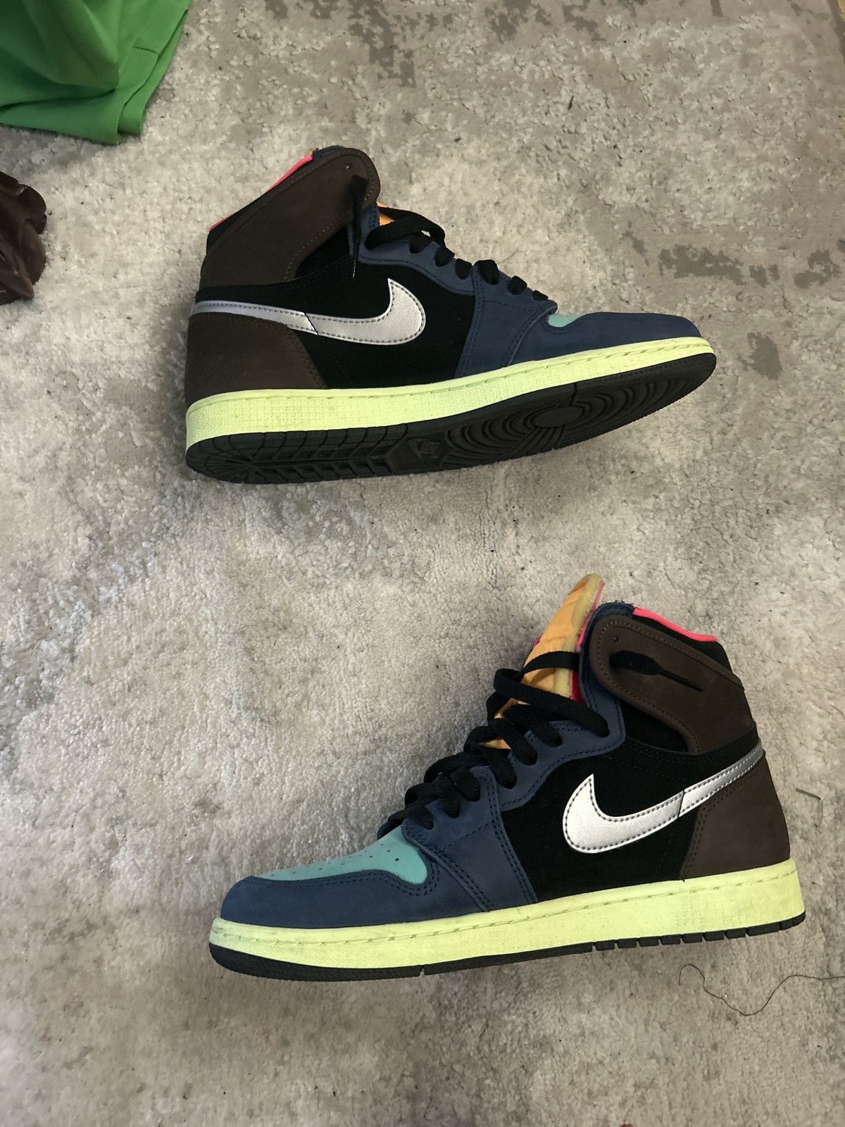 Jordan Brand Jordan 1 high tokyo bio hack Size US 10 / EU 43 - 2 Thumbnail