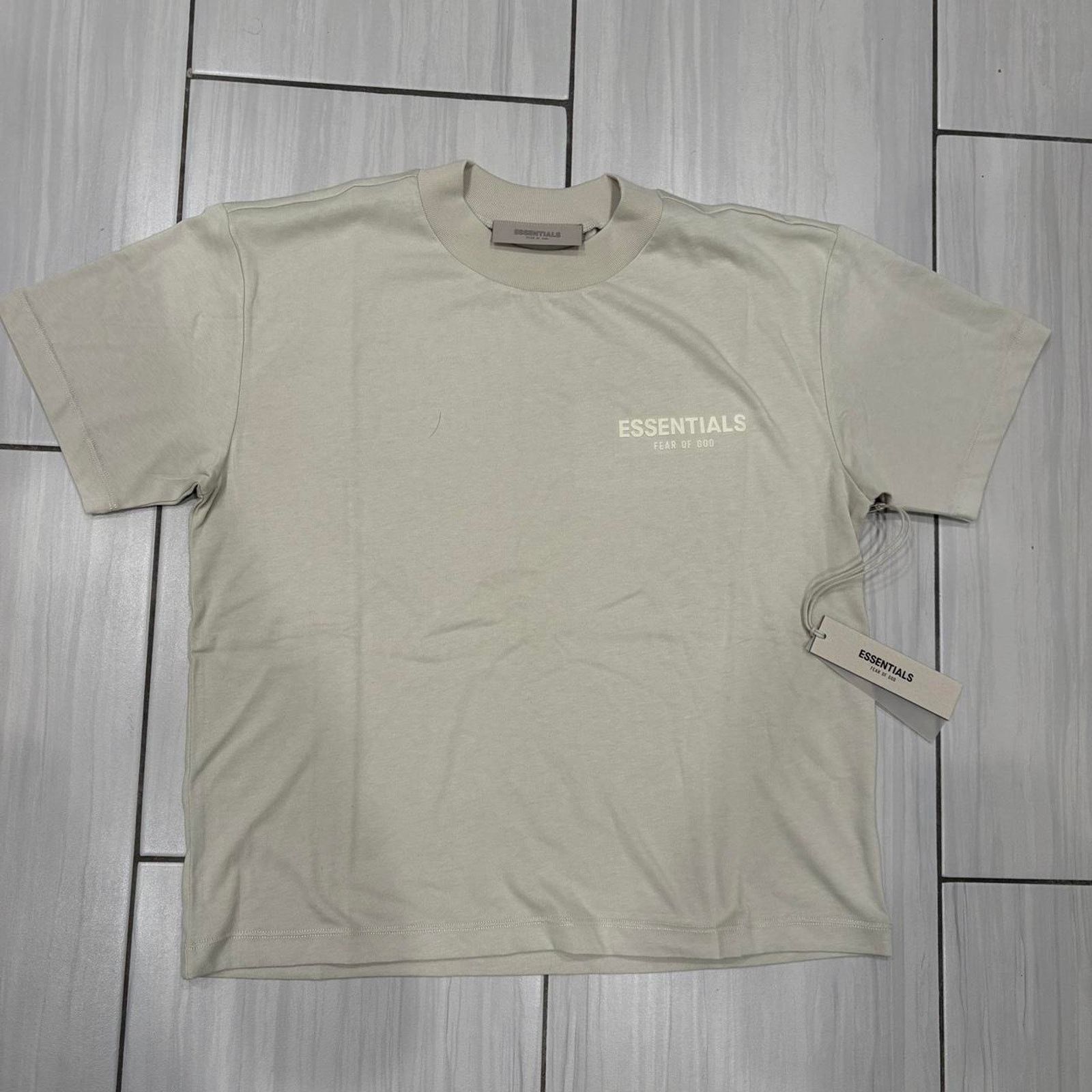 Essentials Fear of god Essentials Womens Tee Wheat Large Size L / US 10 / IT 46 - 1 Thumbnail