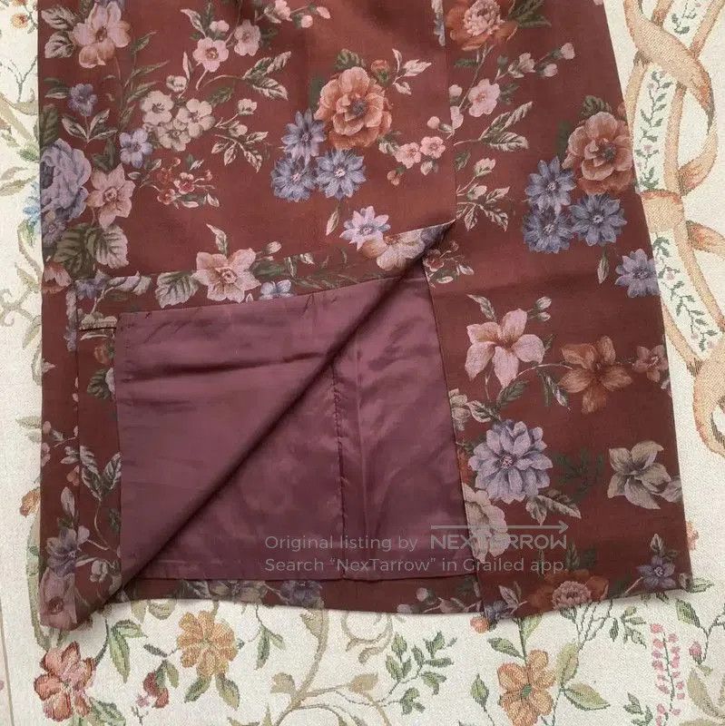 Burberry Burberry Floral Print Wool Midi Skirt. Size 27" / US 4 / IT 40 - 2 Thumbnail