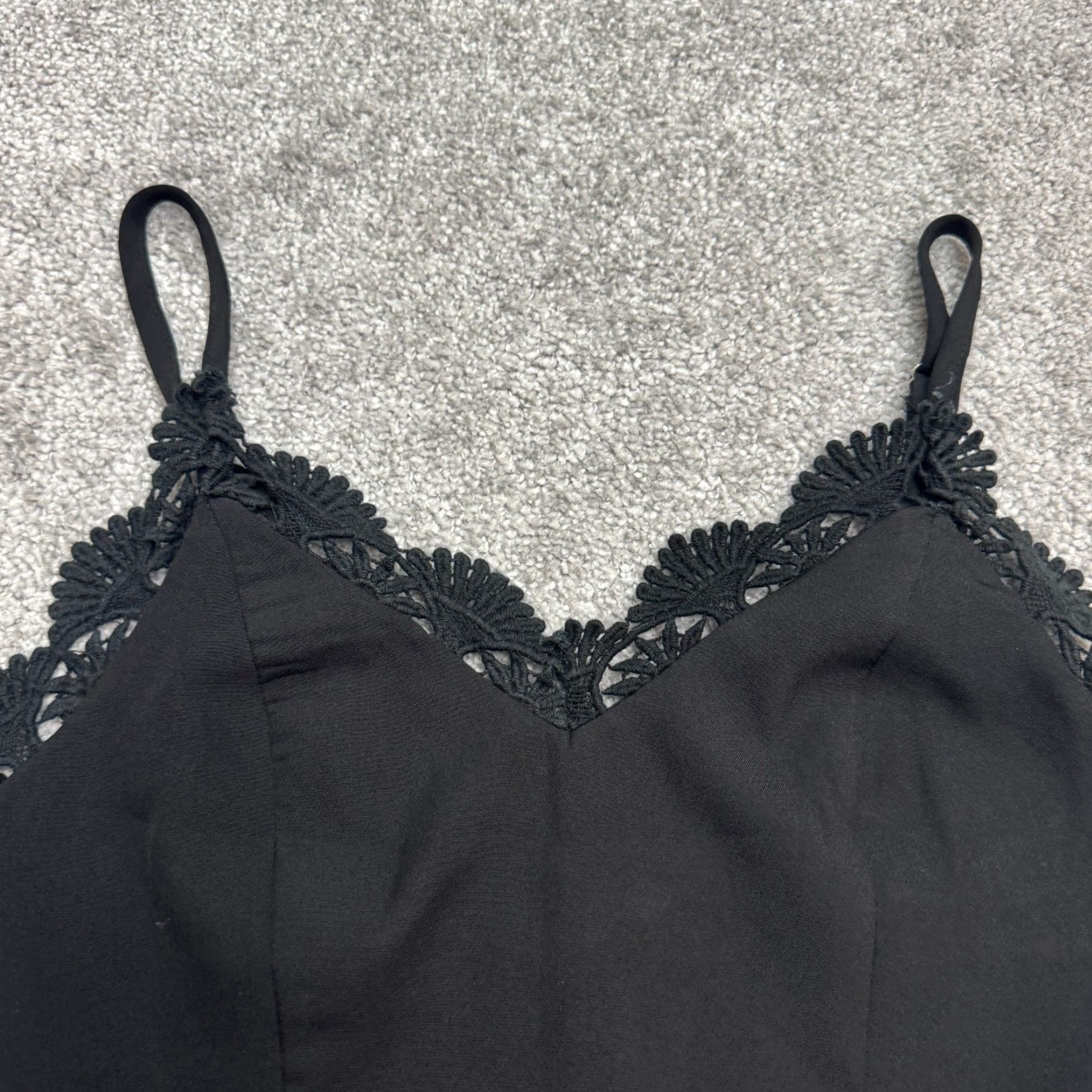 Vintage Tobi Mini Camisole Dress Women XS Black Lace Trim Tulip Hem V-Neck Slip Dress Sleeveless Size XS / US 0-2 / IT 36-38 - 4 Thumbnail