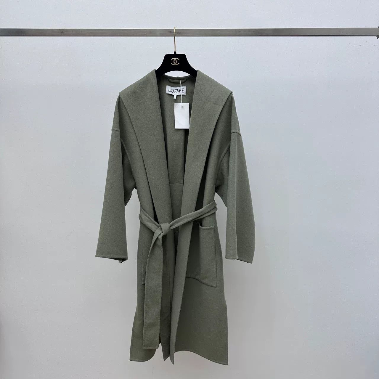 Loewe loewe green hooded coat with belt Size US S / EU 44-46 / 1 - 1 Thumbnail