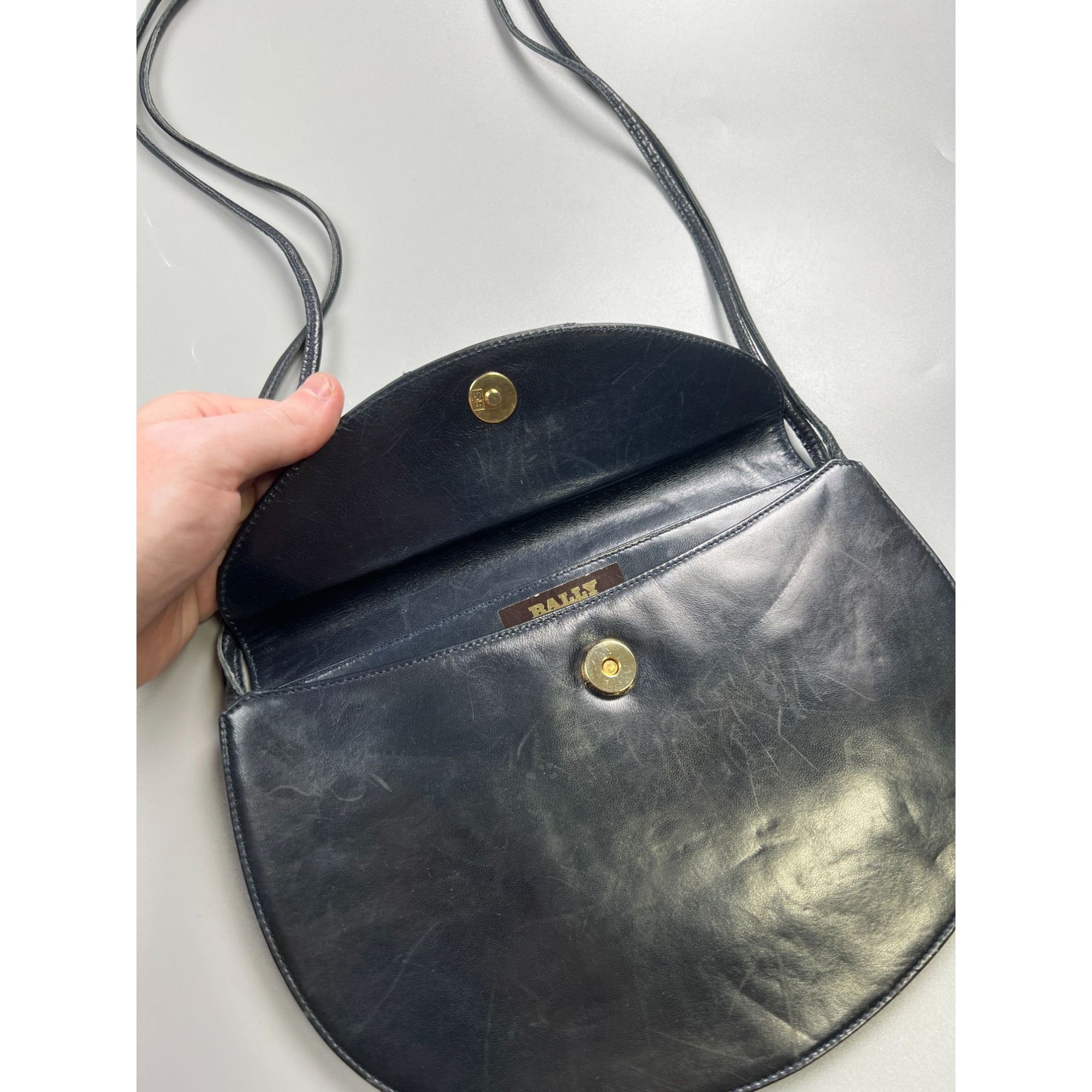 Bally Women’s Bally Vintage Leather Clutch (Y0995) Size ONE SIZE - 4 Thumbnail
