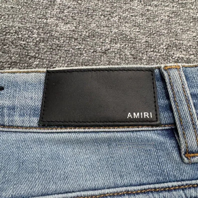 Amiri Amiri Size 30 Smudging and aging the jeans to give them a u Size US 30 / EU 46 - 3 Thumbnail