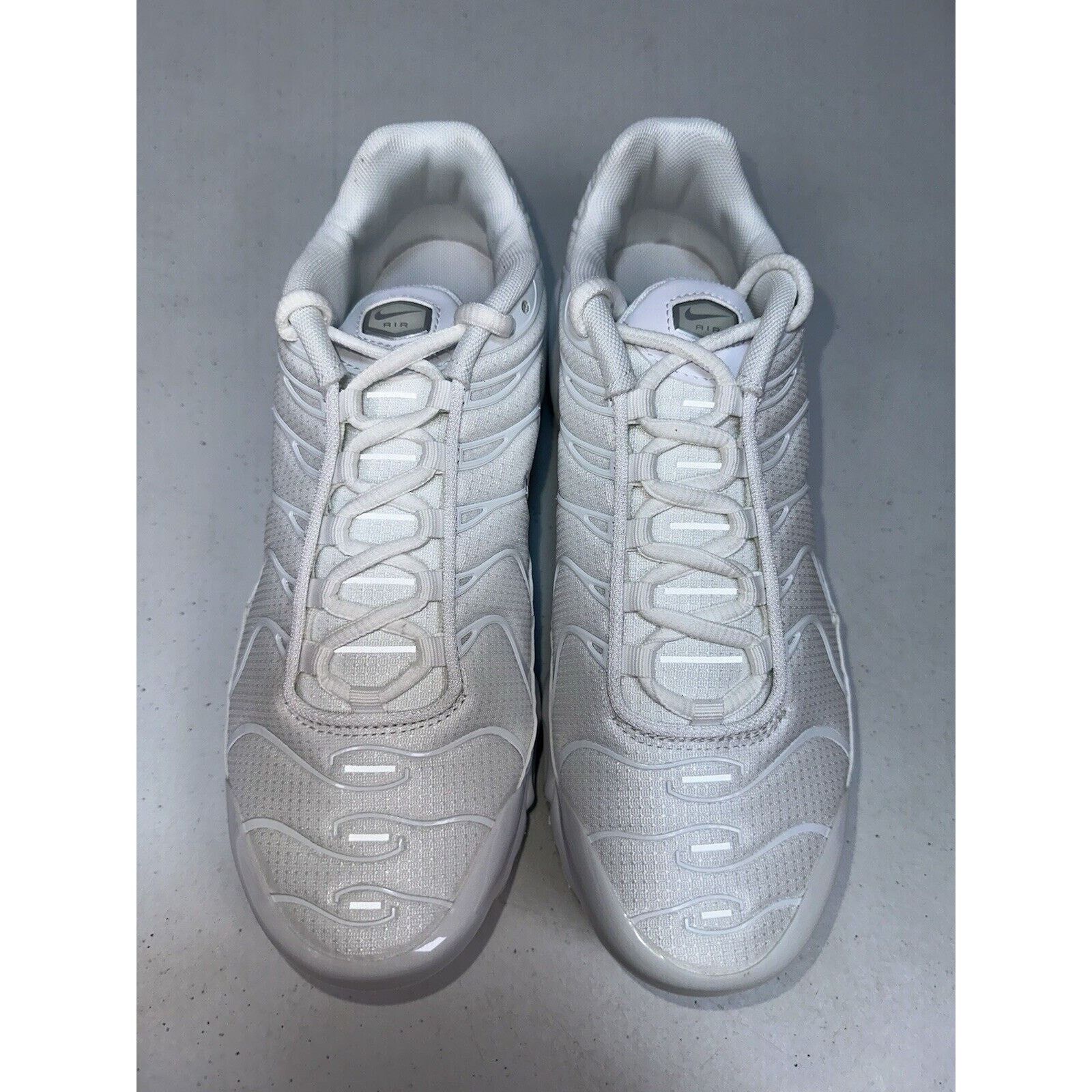Nike Nike Air Max Plus Womens Size 4Y/5.5 Women’s CW7044-100 Size US 4 / IT 34 - 3 Thumbnail