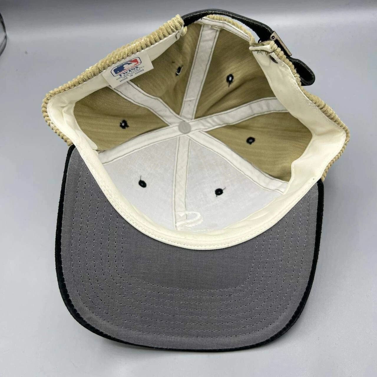 Twins Enterprise Inc. × Vintage Chicago White Sox Hat Men Corduroy Strap Back Cap New Size ONE SIZE - 2 Thumbnail