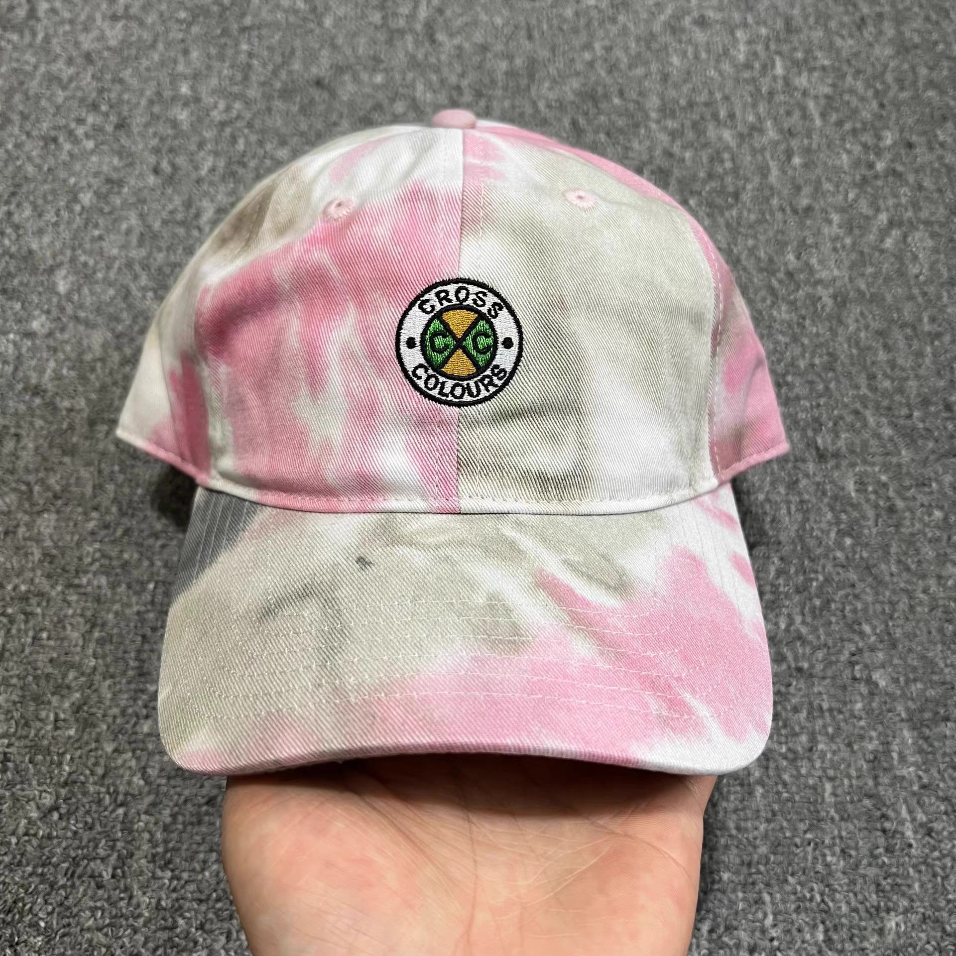 Cross Colours Cross Colours curved brim baseball cap sun hat。 Q7 Size ONE SIZE - 1 Thumbnail