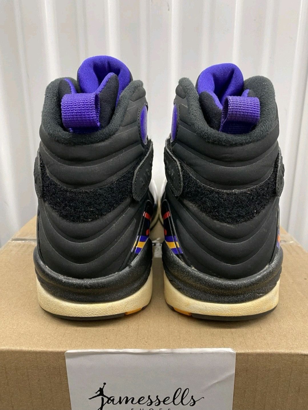 Jordan Brand Nike Air Jordan Retro 8 Three-Peat 305381142 Size 9.5 Men Size US 9.5 / EU 42-43 - 5 Thumbnail