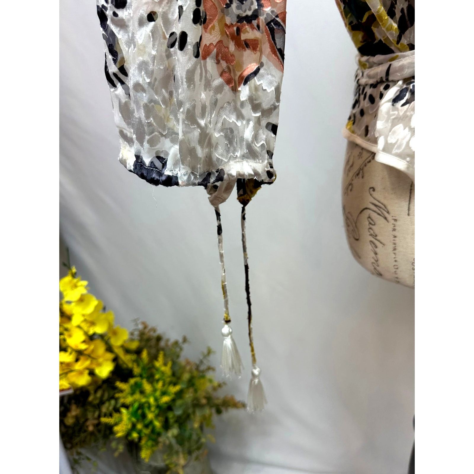 Free People Free People Floral Print Cropped Silk Burnout Kimono XS Size XS / US 0-2 / IT 36-38 - 20 Thumbnail
