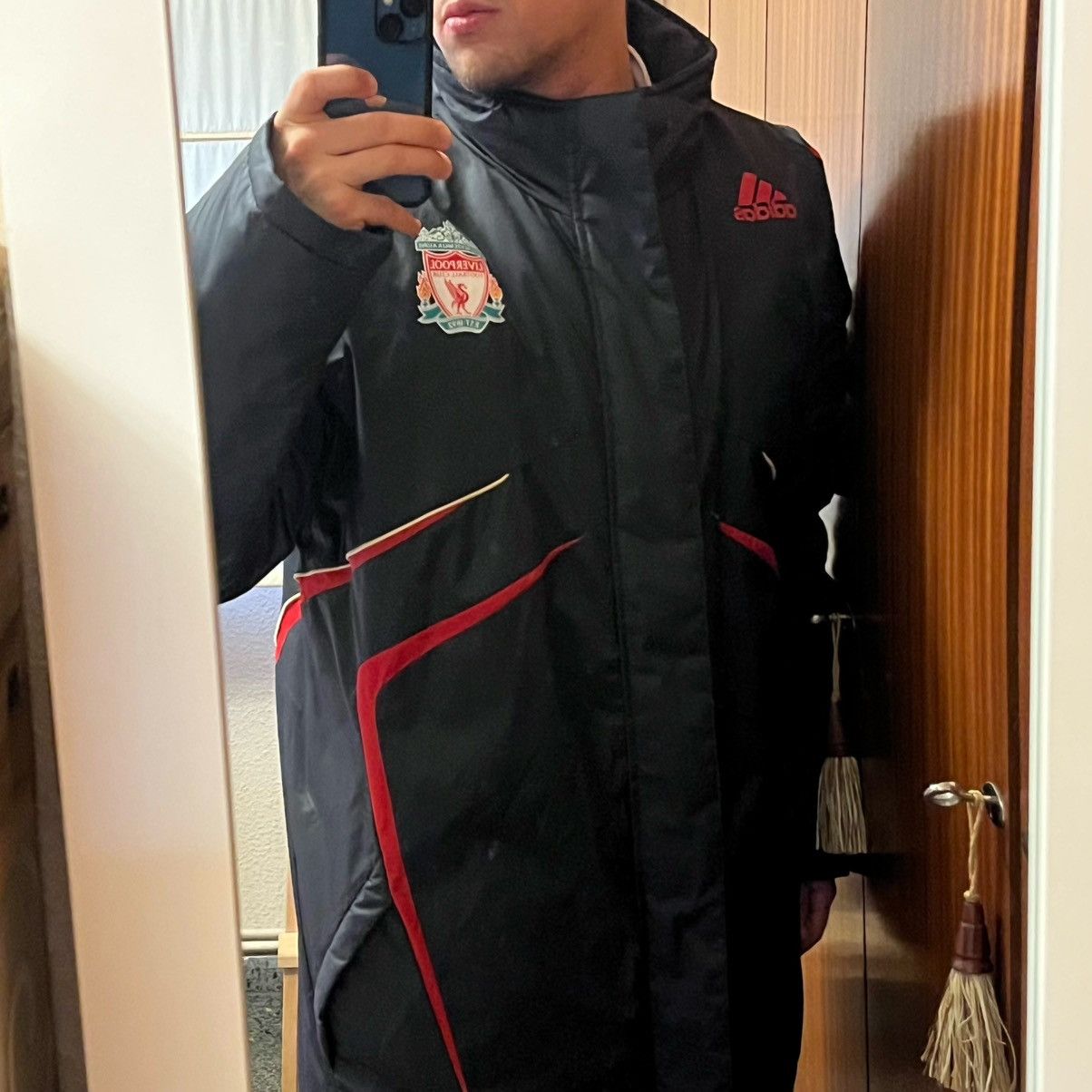 Adidas Liverpool Bench Coat 09/10 – Adidas Size US XL / EU 56 / 4 - 7 Thumbnail
