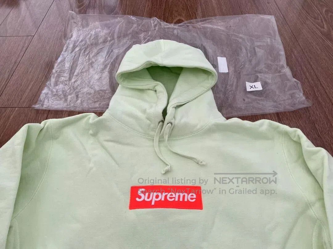 Supreme supreme pale lime box logo hooded sweatshirt. Size US M / EU 48-50 / 2 - 2 Thumbnail