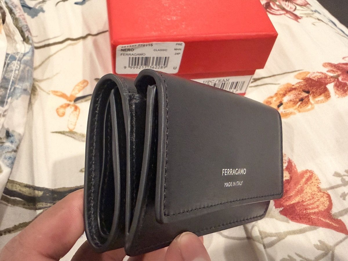 Salvatore Ferragamo Ferragamo Trifold Wallet - AUTHENTIC Size ONE SIZE - 7 Thumbnail