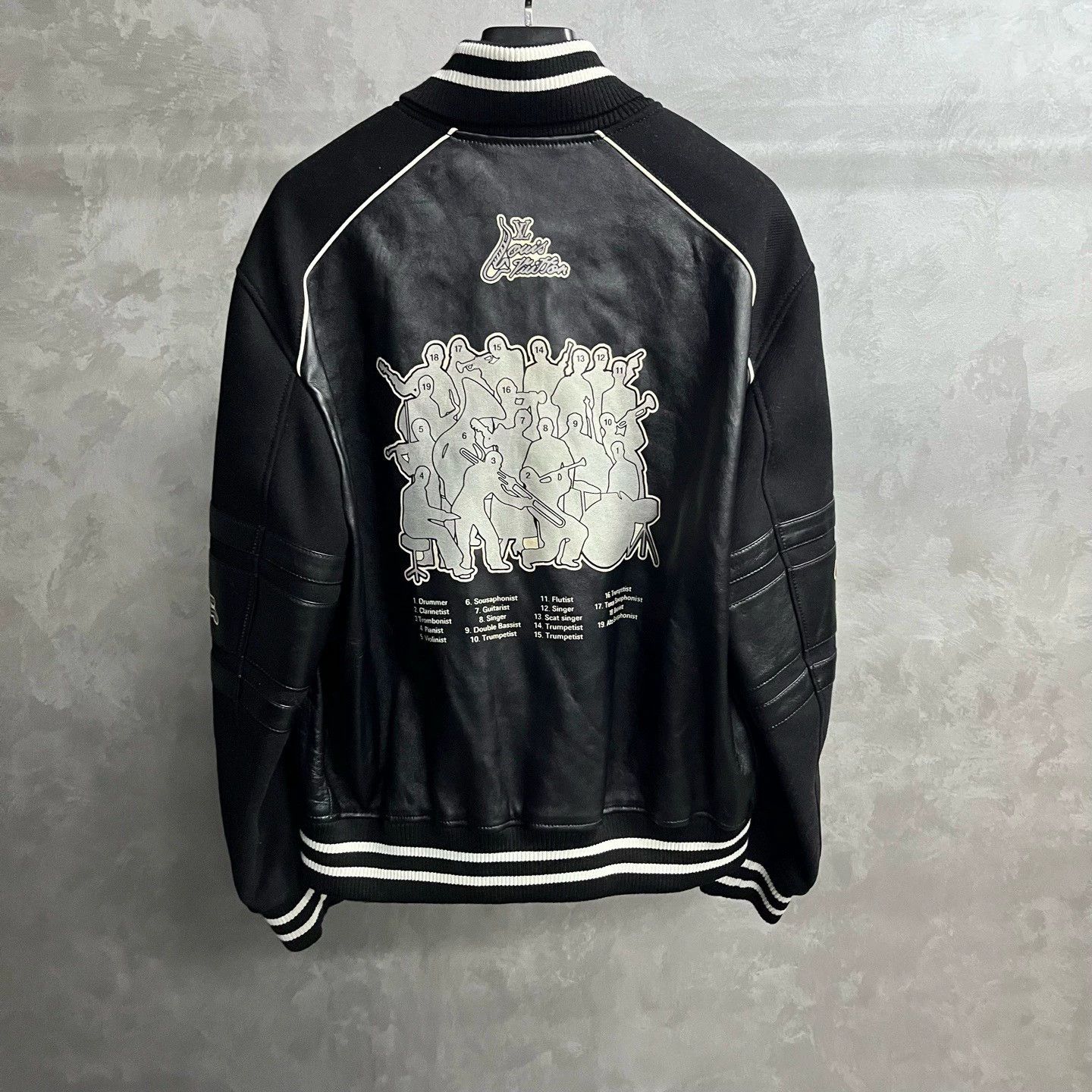 Louis Vuitton louis vuitton black logo striped baseball jacket Size US L / EU 52-54 / 3 - 5 Thumbnail