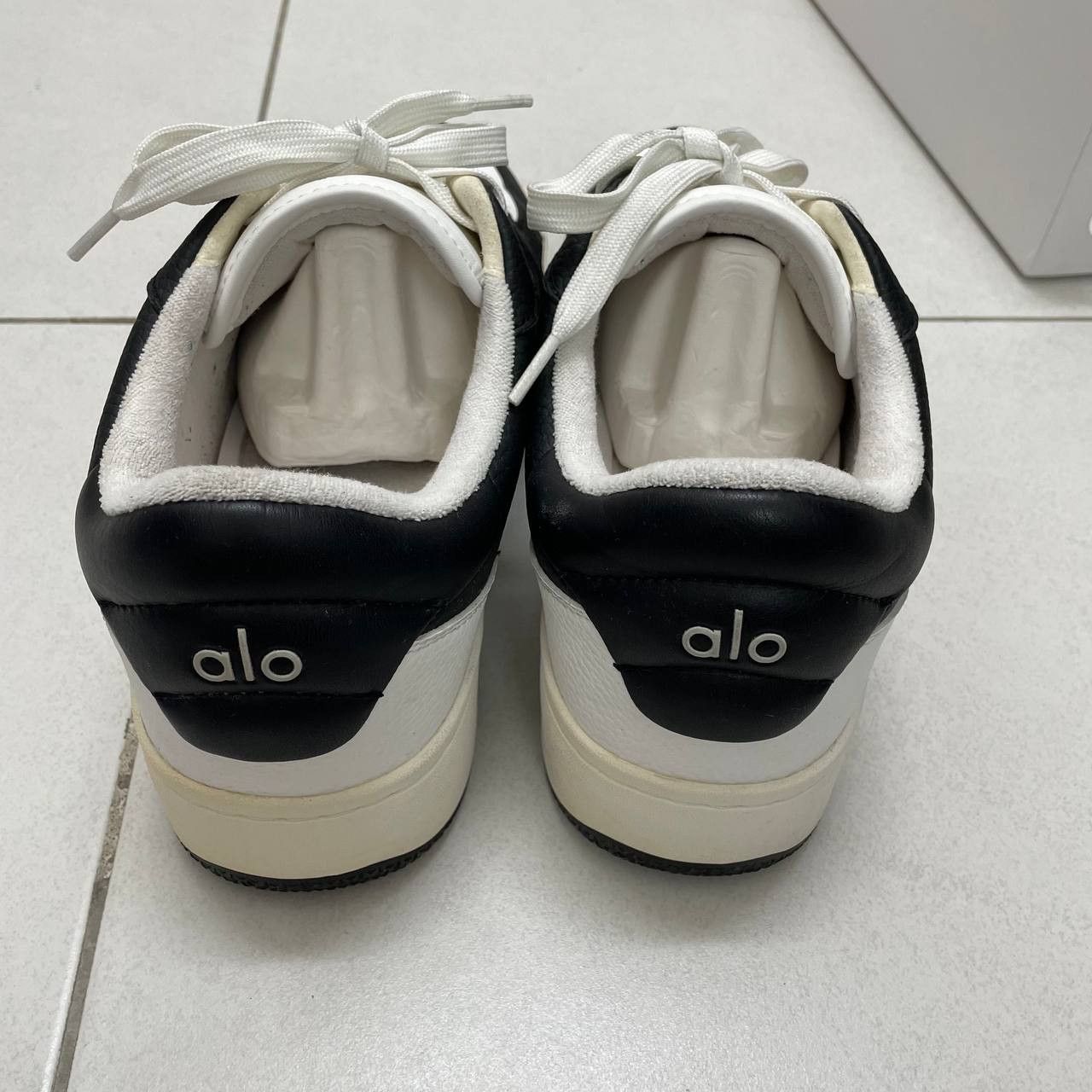 Alo ⭐️SALES⭐️ [11US] ALO YOGA SNEAKERS RECOVERY MODE BLACK WHITE Size US 11 / EU 44 - 8 Thumbnail