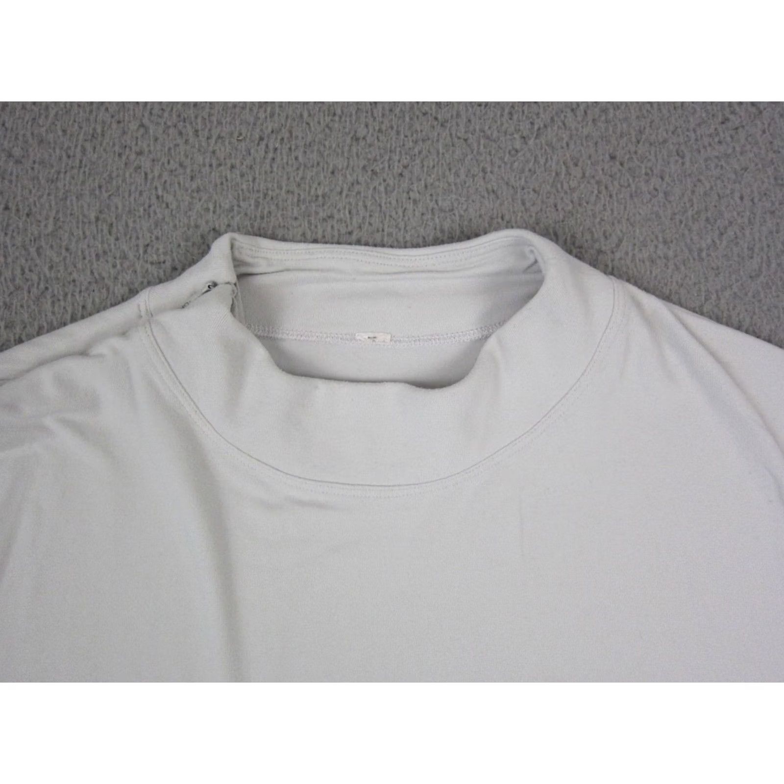Lululemon Lululemon Women Shirt 8 Light Gray Running Mock Neck Long Sleeve Thumbhole Size M / US 6-8 / IT 42-44 - 2 Thumbnail