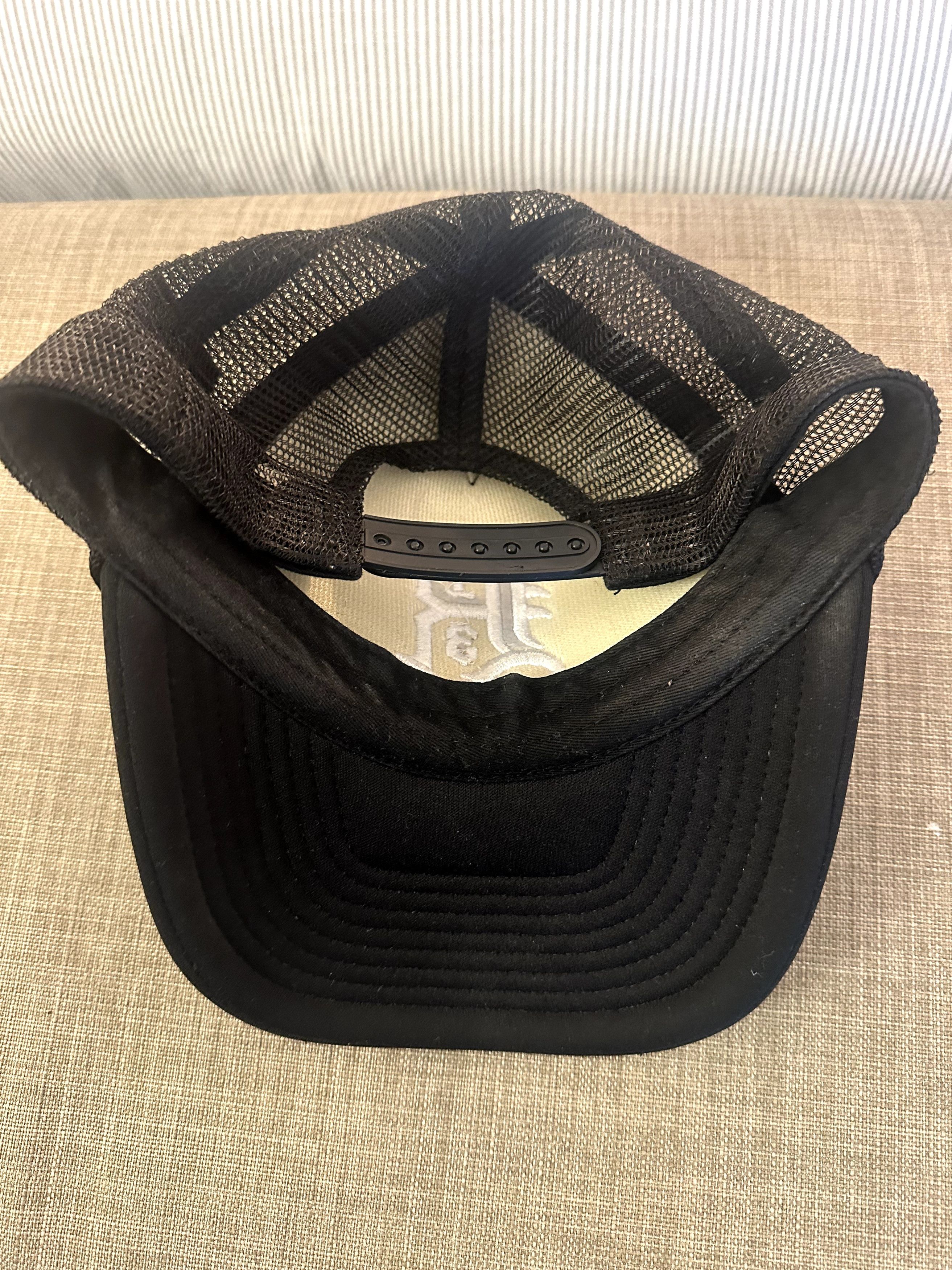 R13 R13 Logo Baseball Hat – Excellent Condition – Authentic Size ONE SIZE - 7 Thumbnail