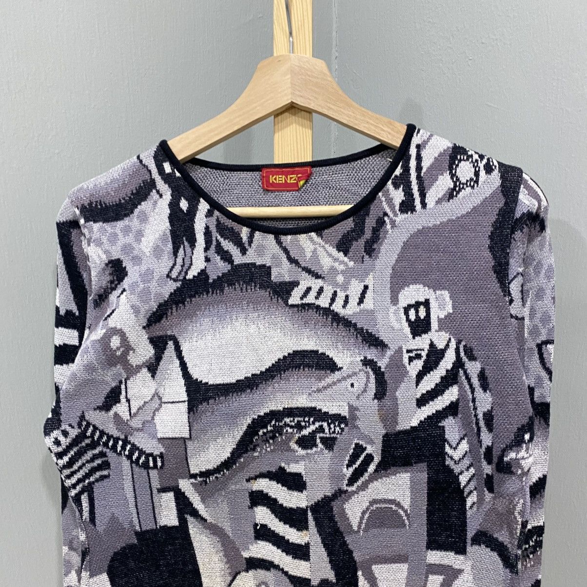 Kenzo Kenzo Vintage Tribal Crewneck Knitwear Rare Archival Piece Size US M / EU 48-50 / 2 - 3 Thumbnail